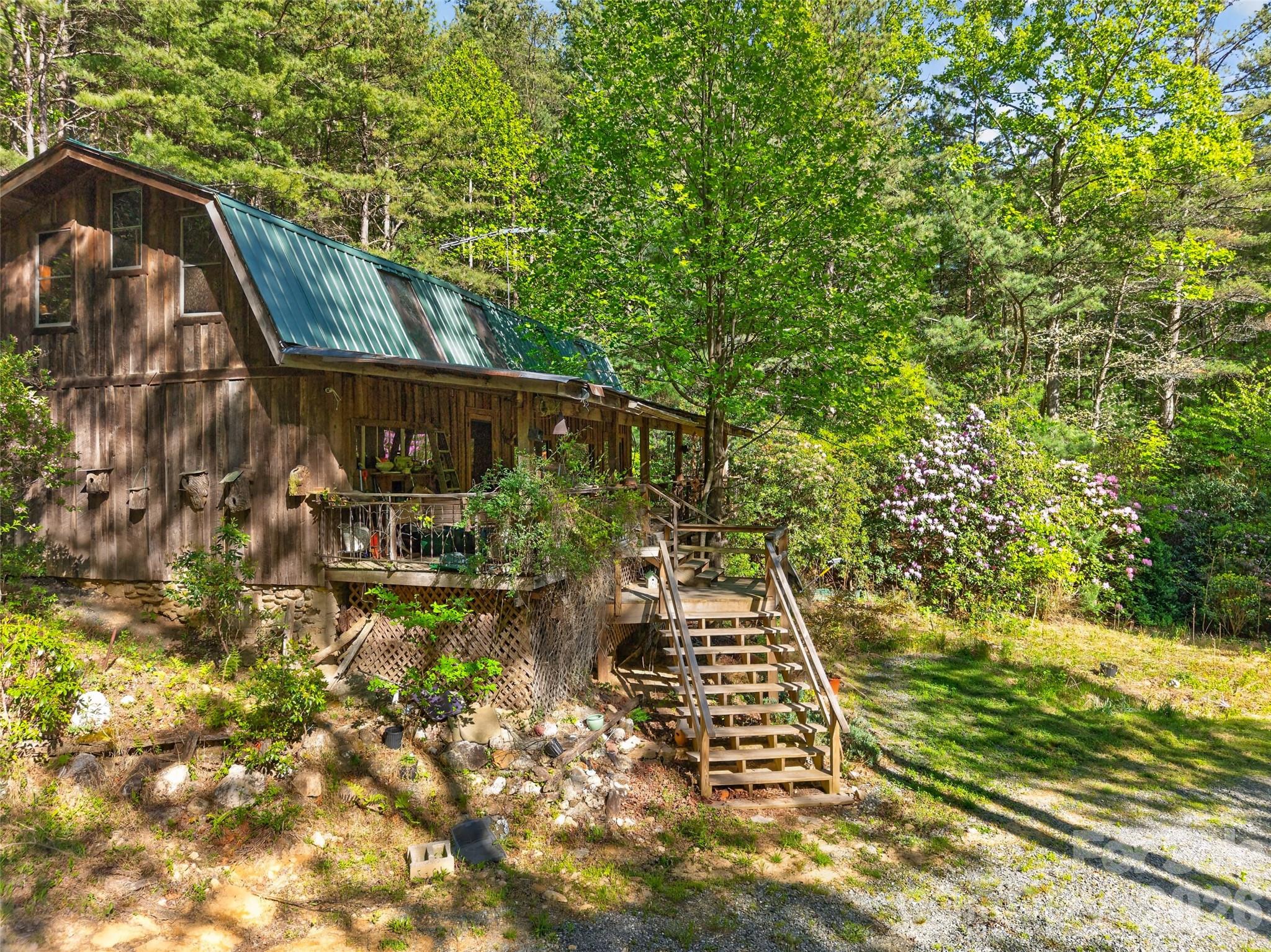 451 Signal Tree Road — Deep Gap