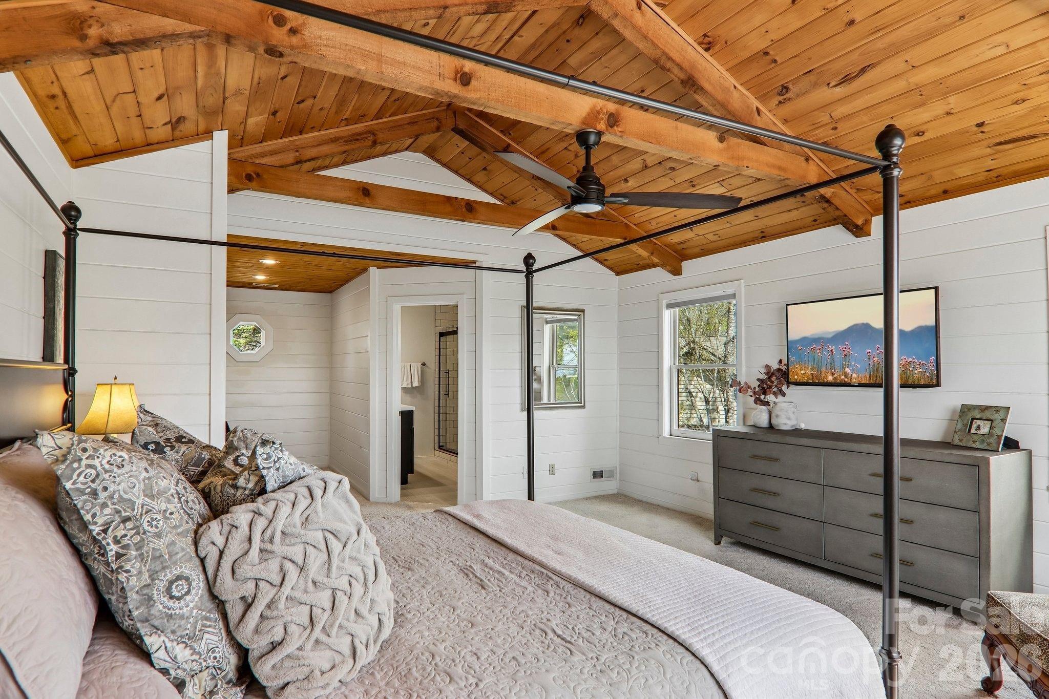 186 Cottage Lane — Mars Hill