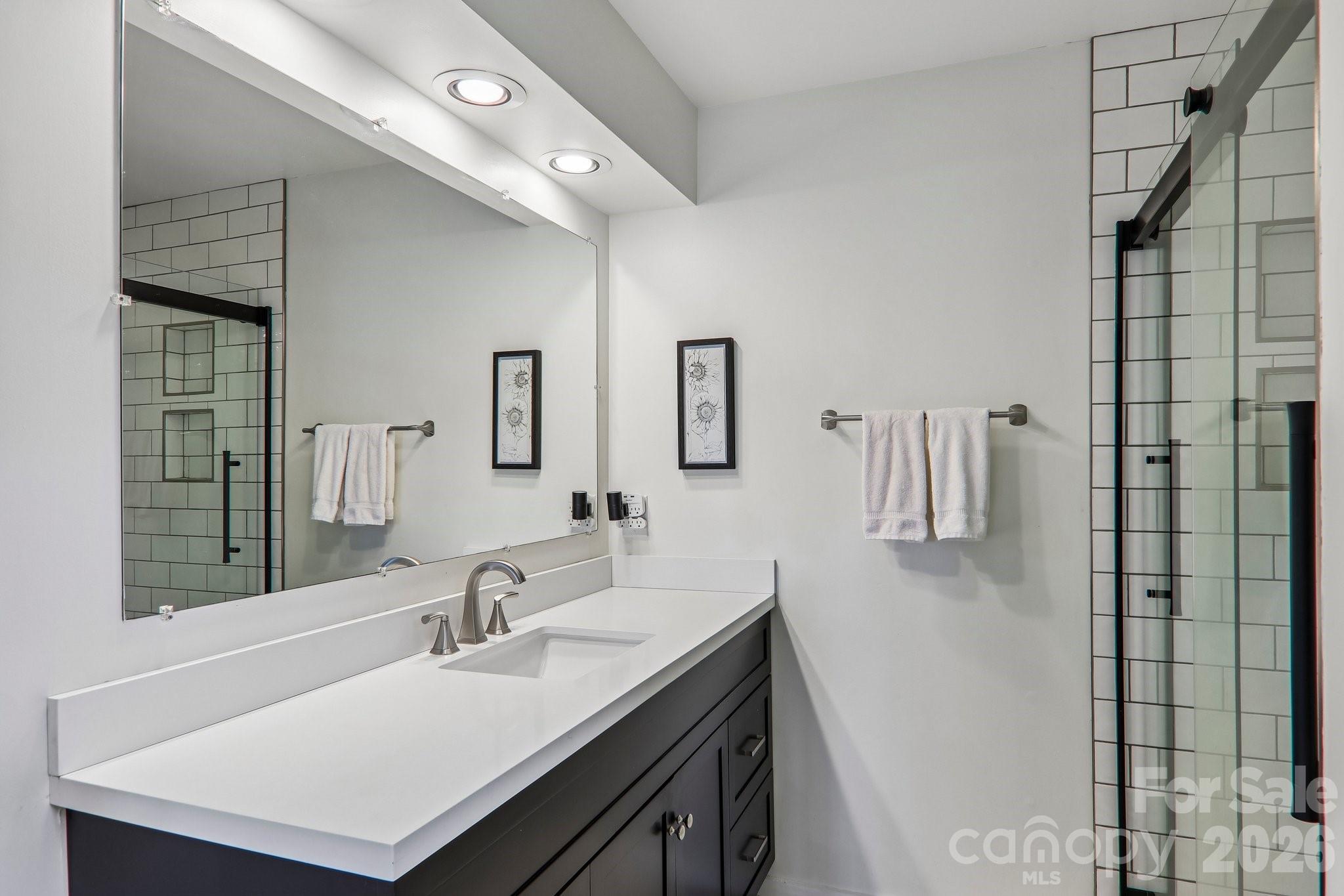 186 Cottage Lane — Mars Hill