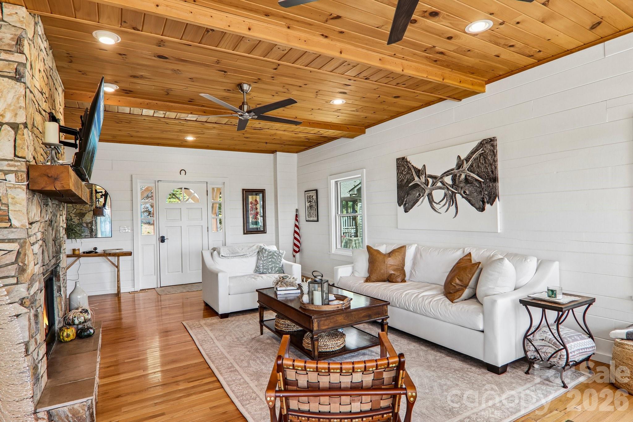 186 Cottage Lane — Mars Hill