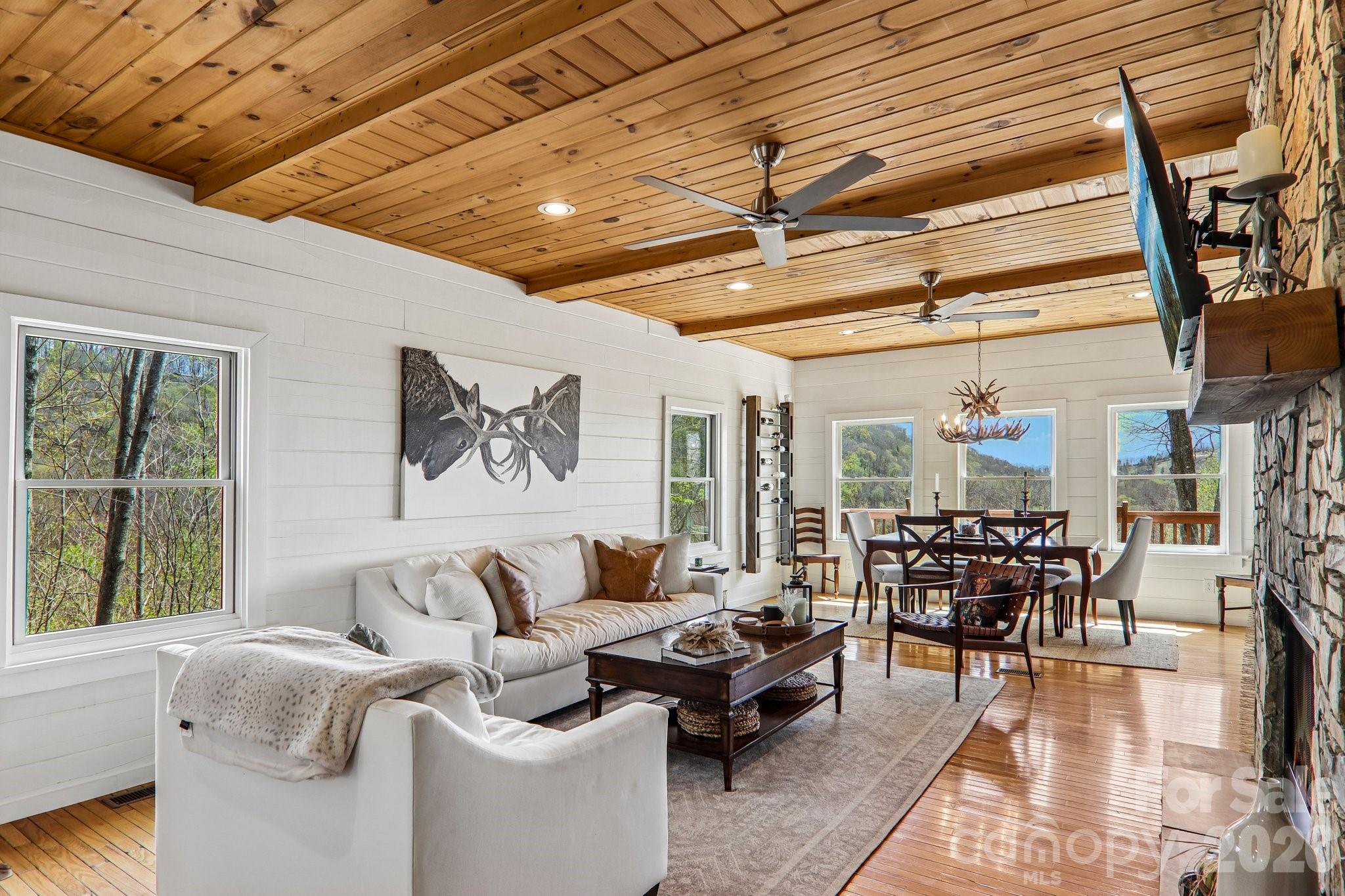 186 Cottage Lane — Mars Hill