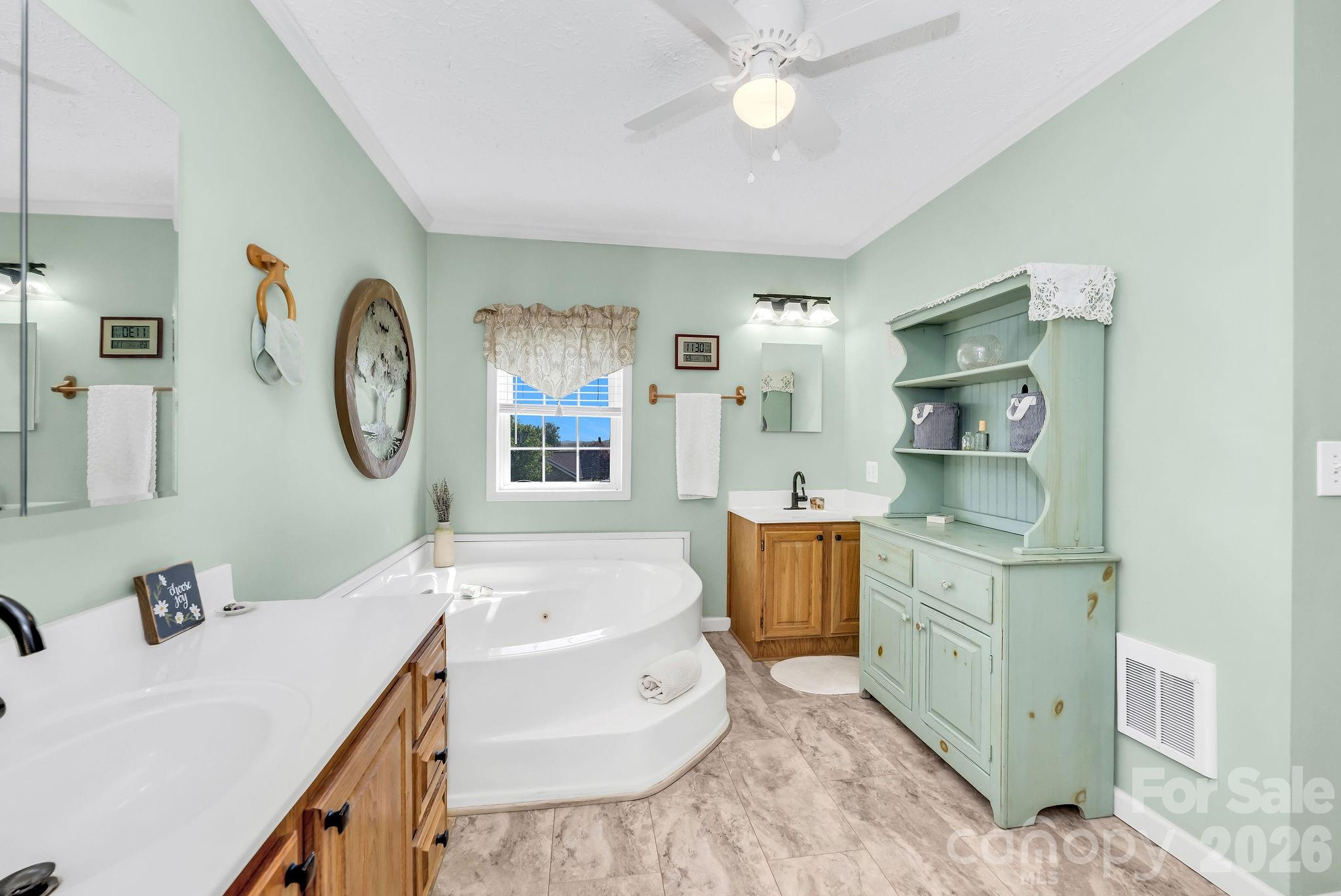 461 Doctors Street — Sparta