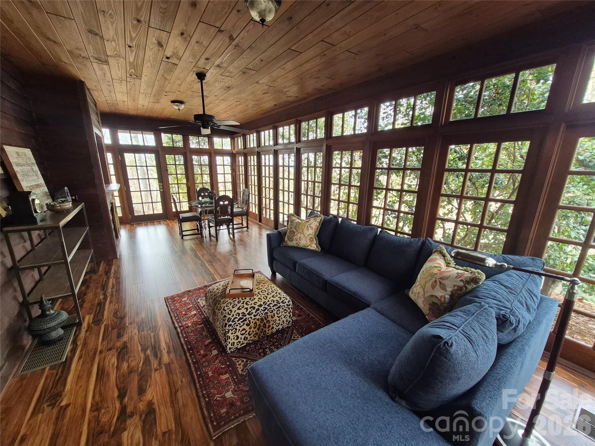 300 Cottonstone Lane — Troy