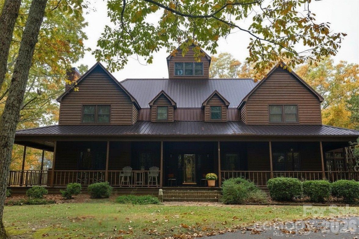 300 Cottonstone Lane — Troy