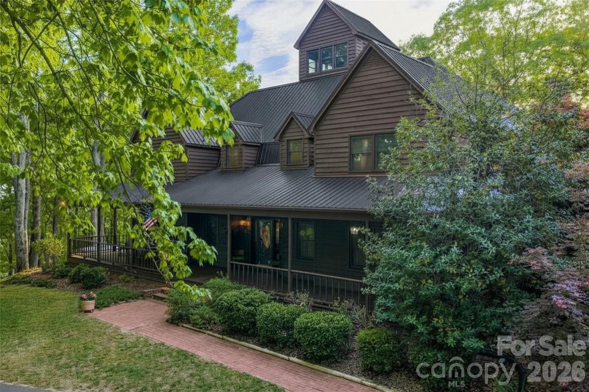 300 Cottonstone Lane — Troy
