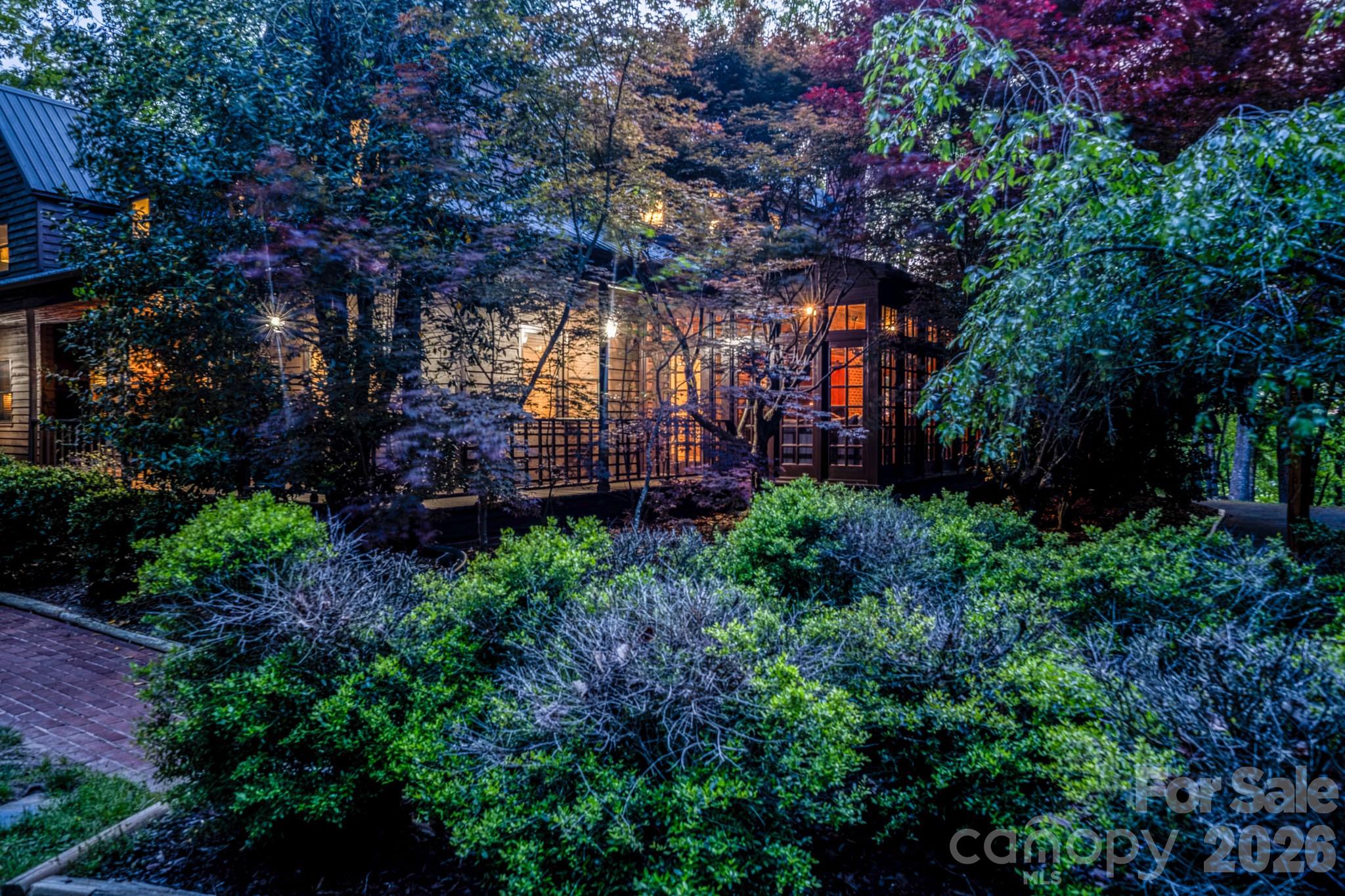 300 Cottonstone Lane — Troy