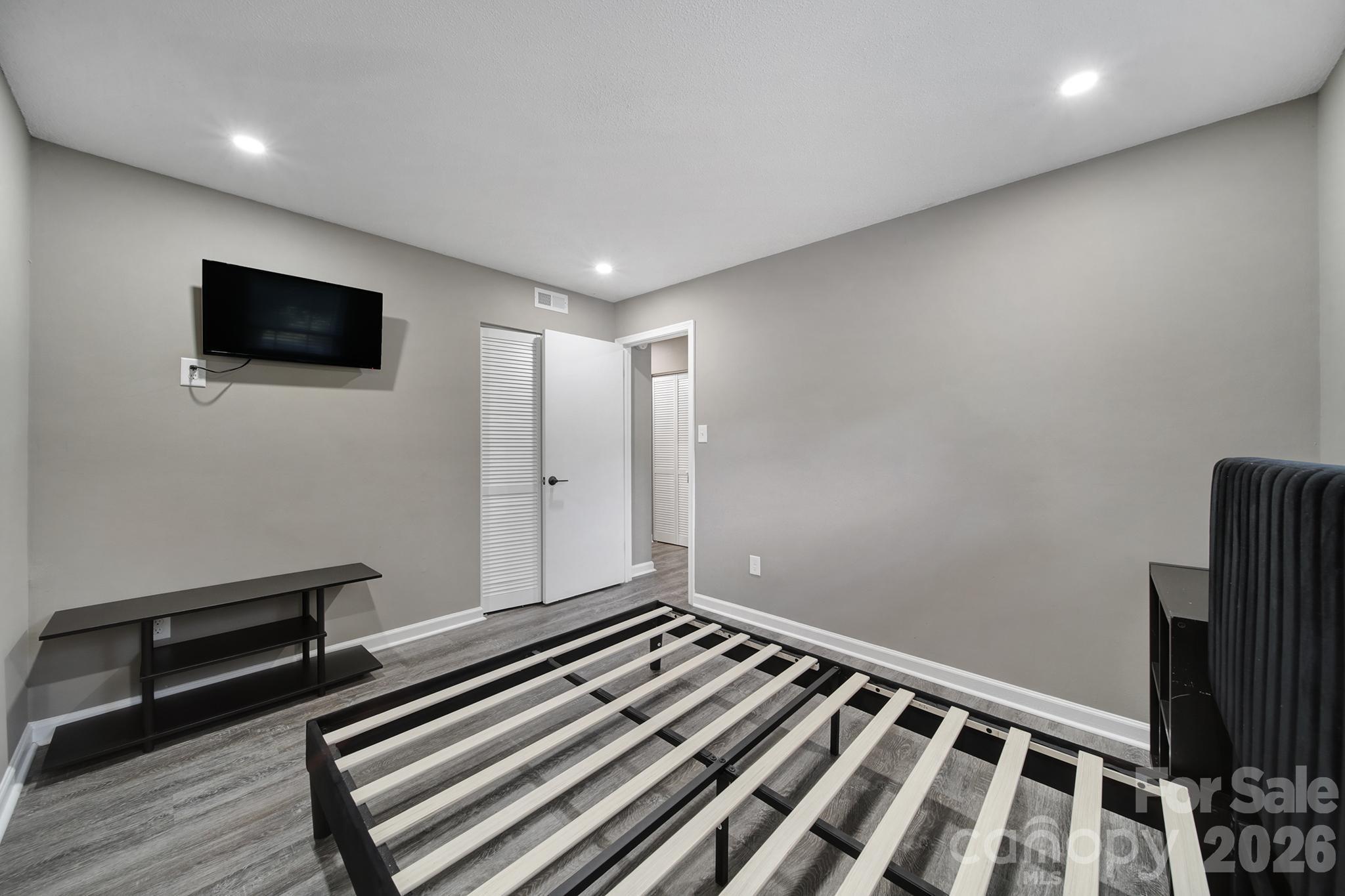 11005 Hunter Trail — Charlotte