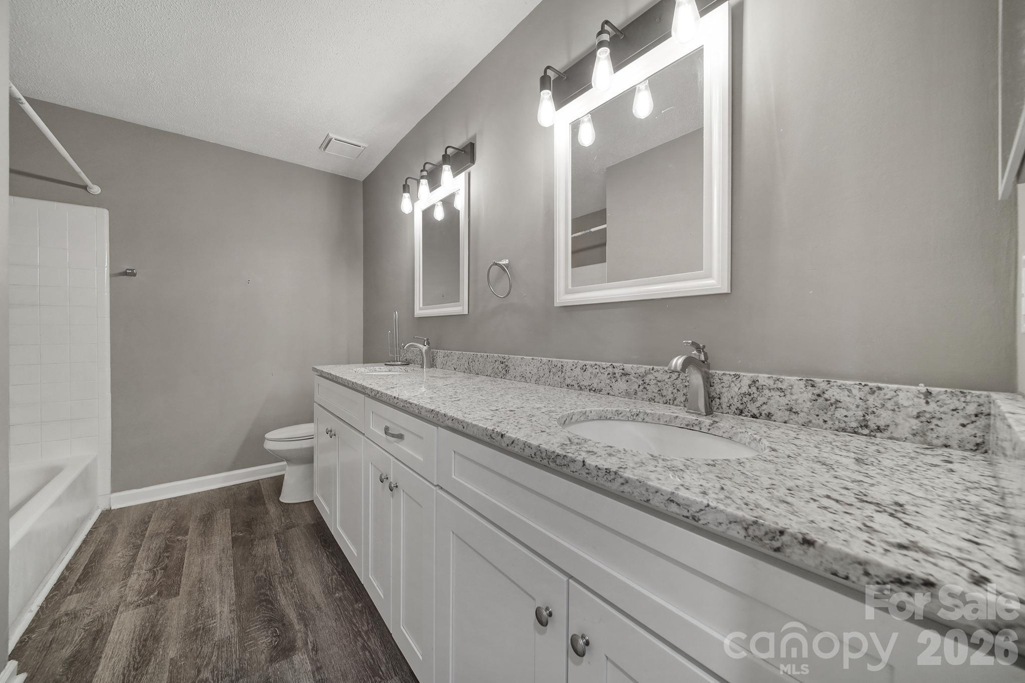 11005 Hunter Trail — Charlotte