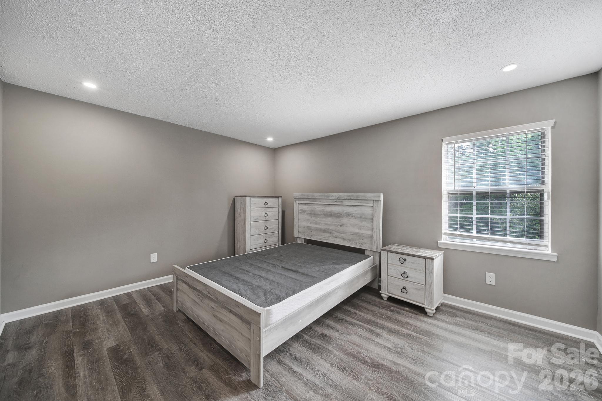 11005 Hunter Trail — Charlotte