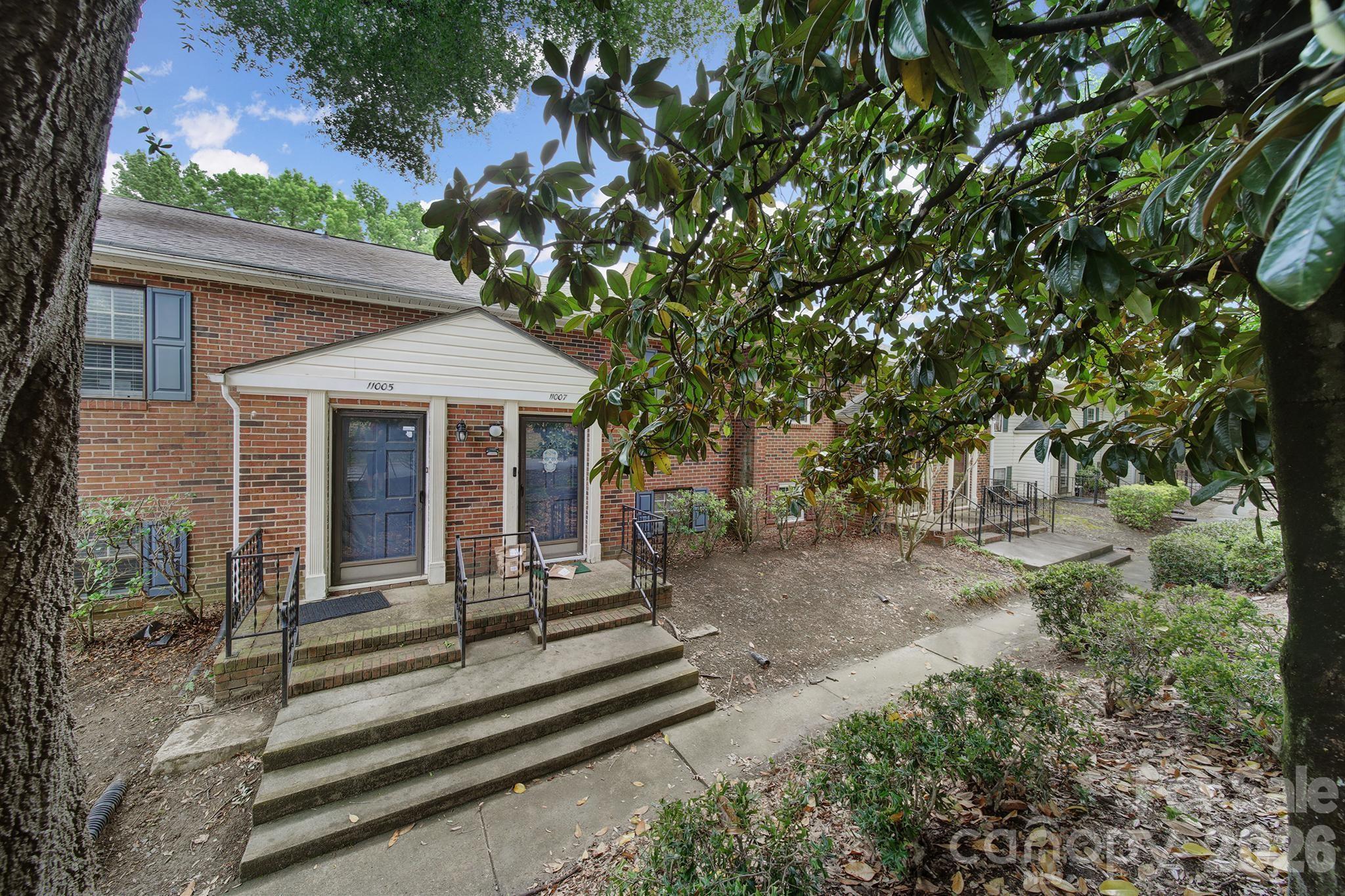 11005 Hunter Trail — Charlotte