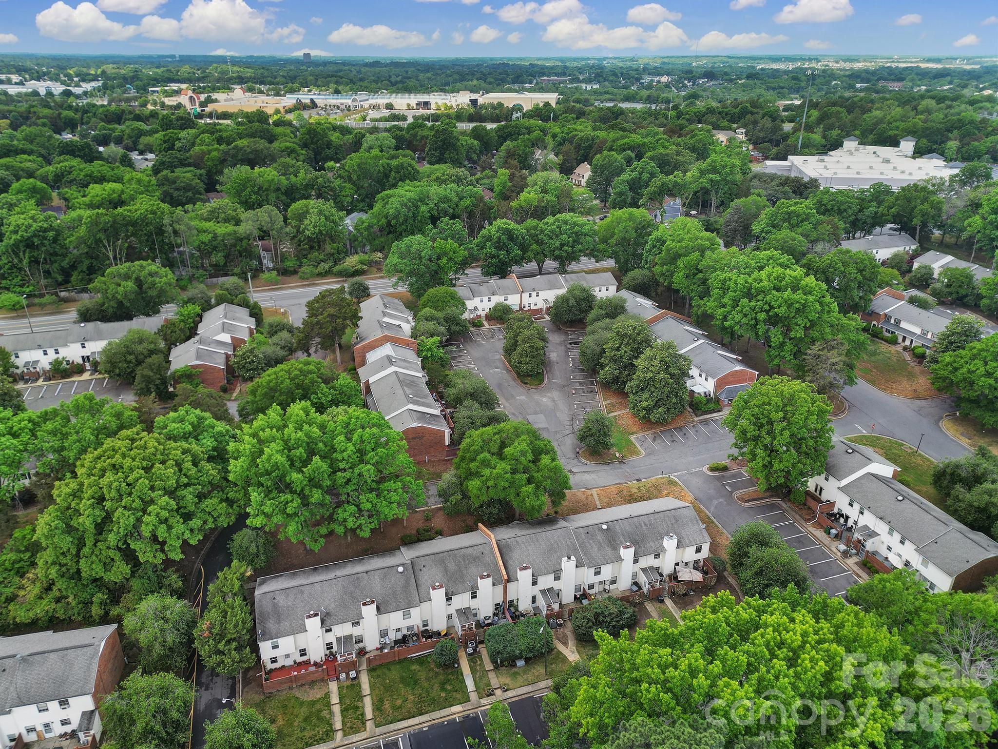 11005 Hunter Trail — Charlotte