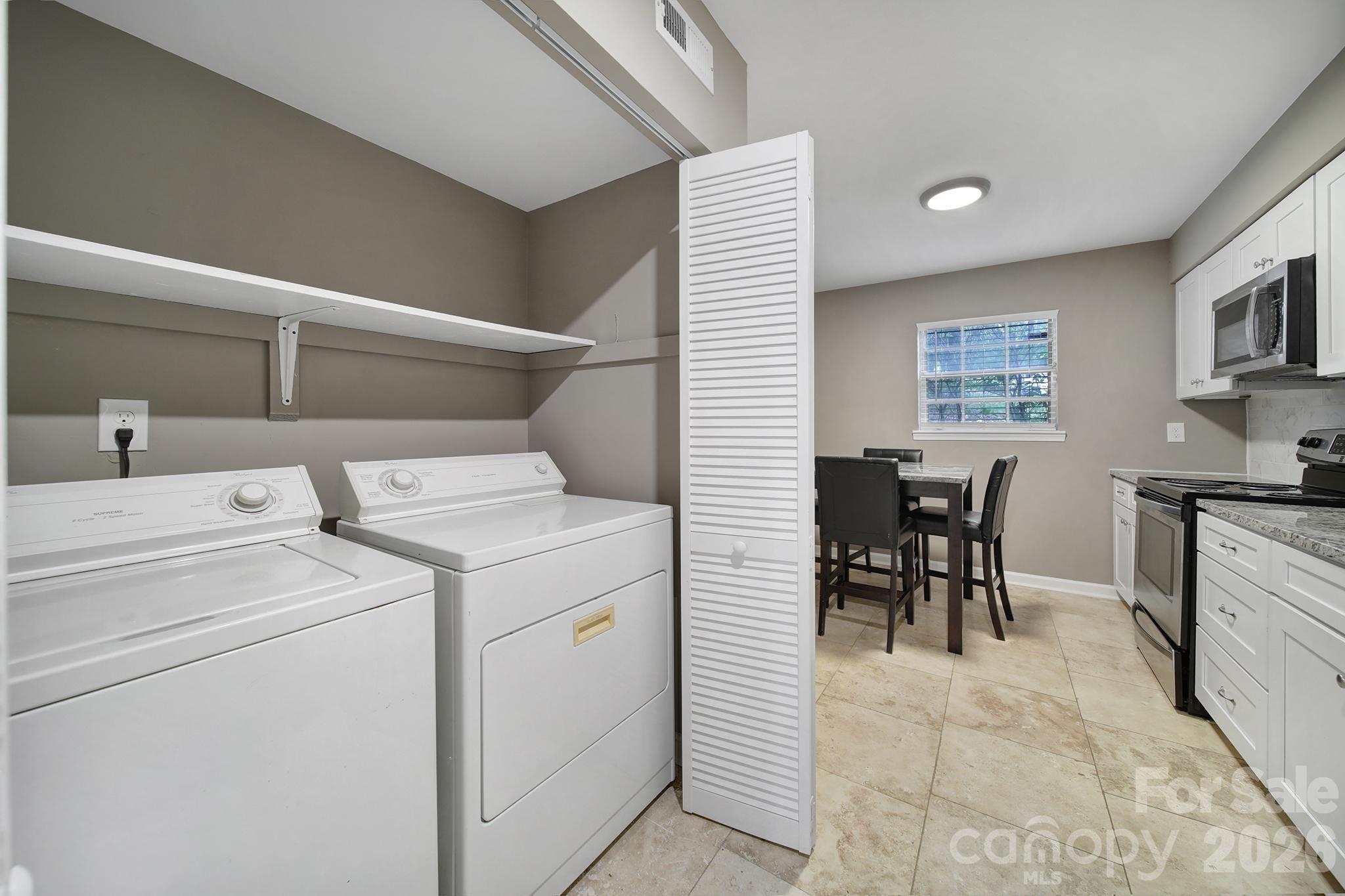 11005 Hunter Trail — Charlotte