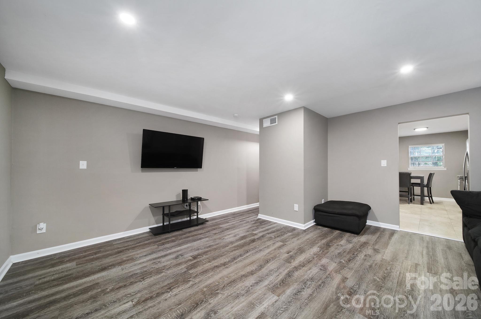 11005 Hunter Trail — Charlotte