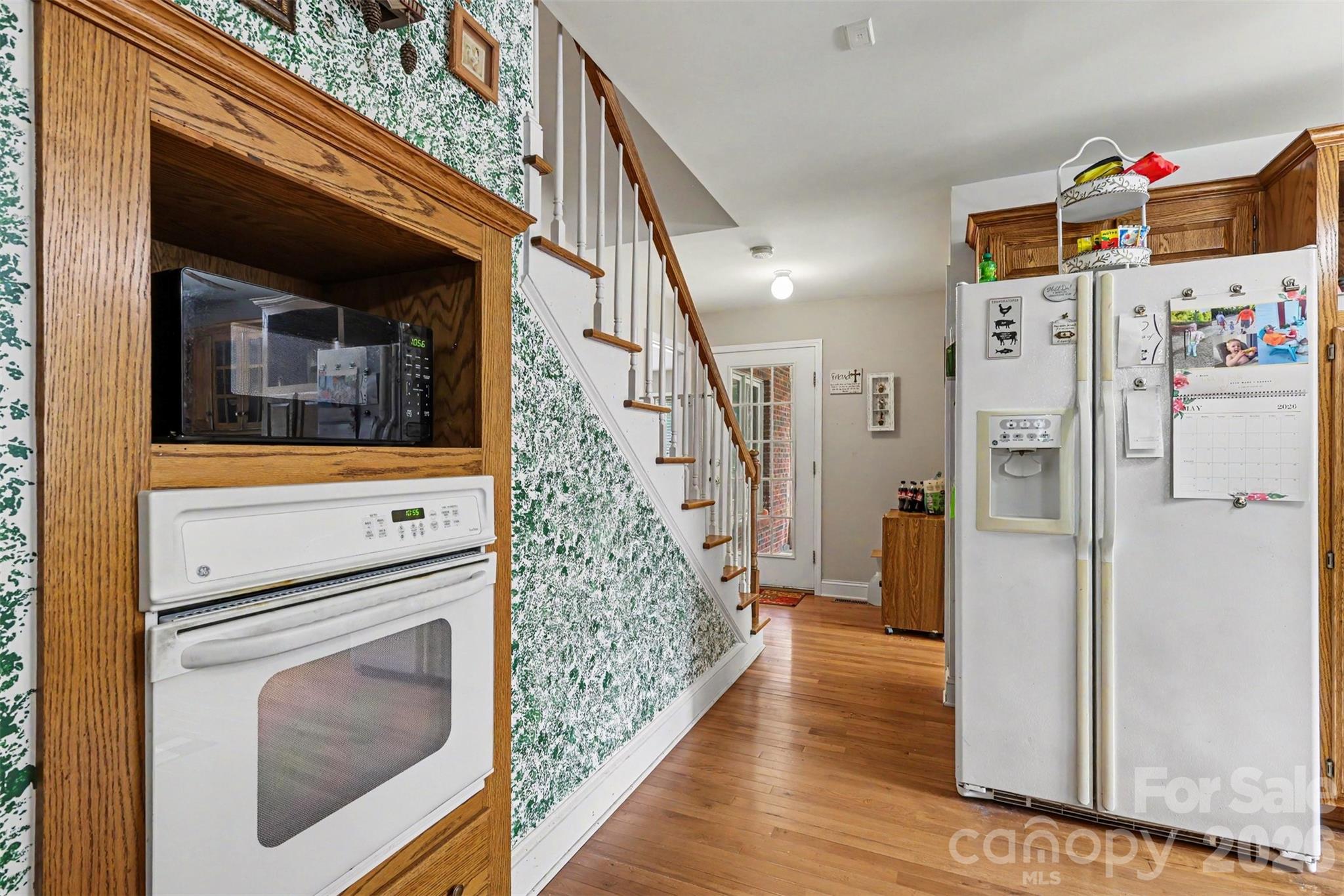 884 Beamguard Road — Clover