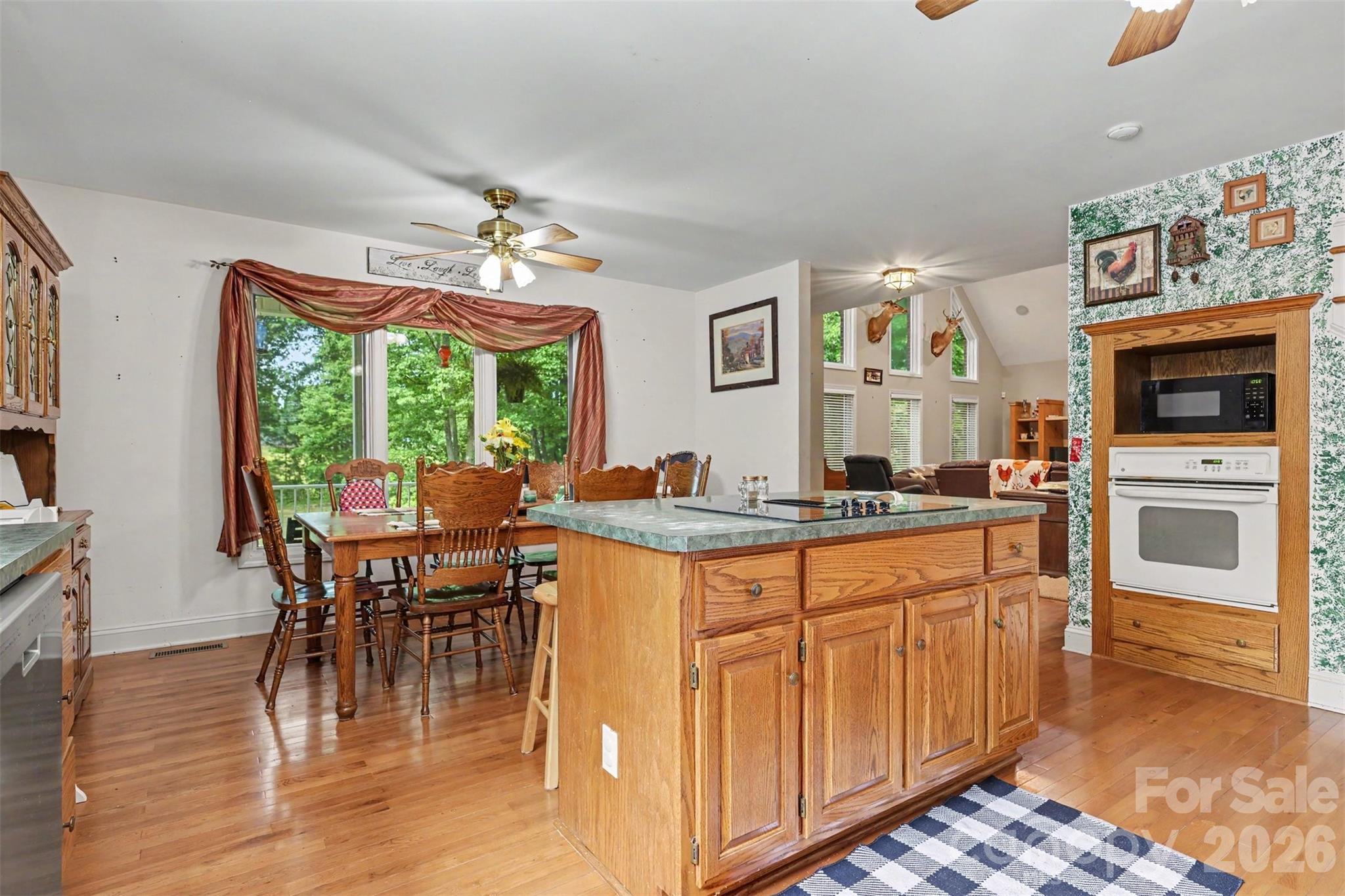 884 Beamguard Road — Clover