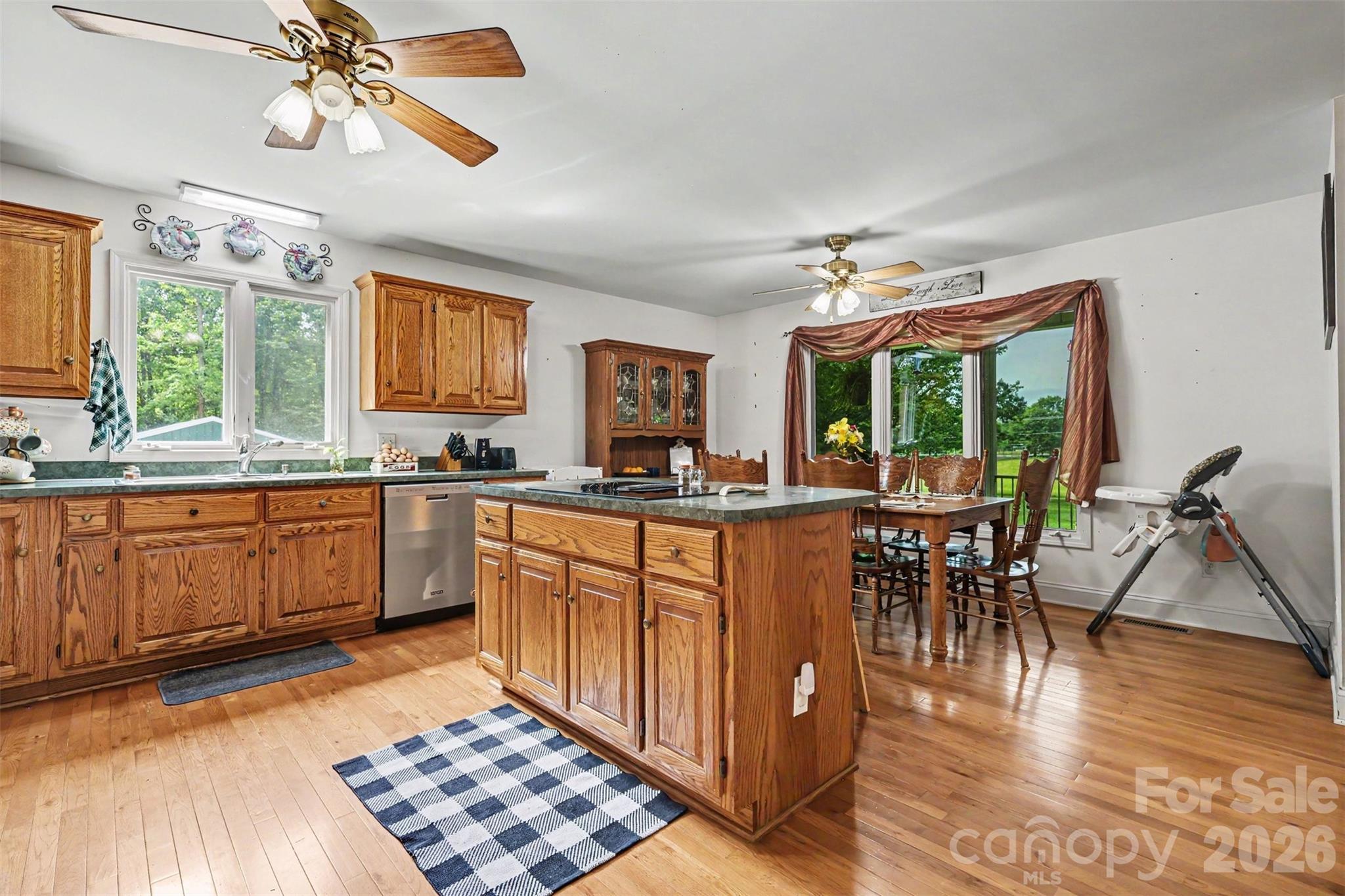 884 Beamguard Road — Clover