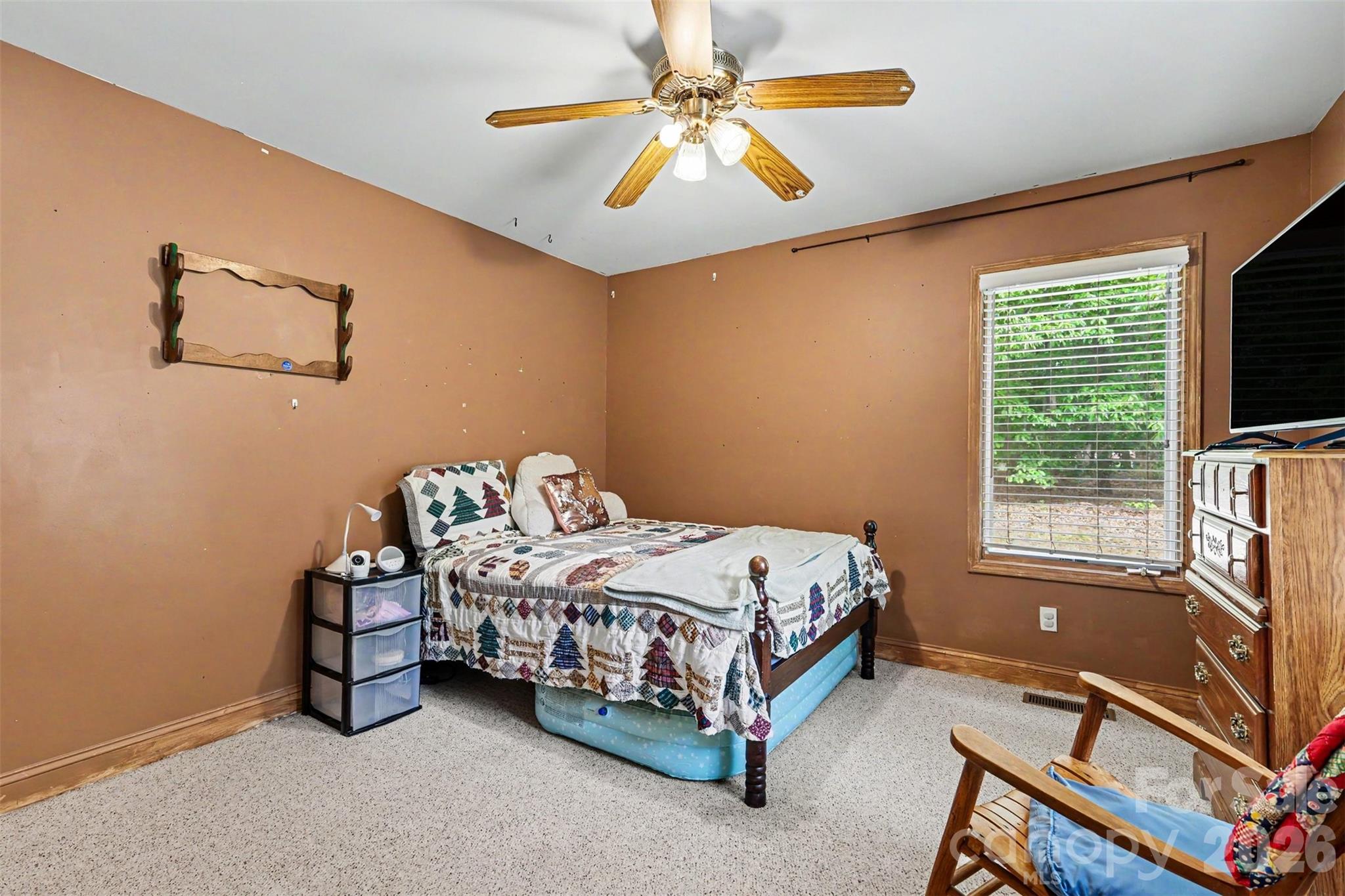 884 Beamguard Road — Clover
