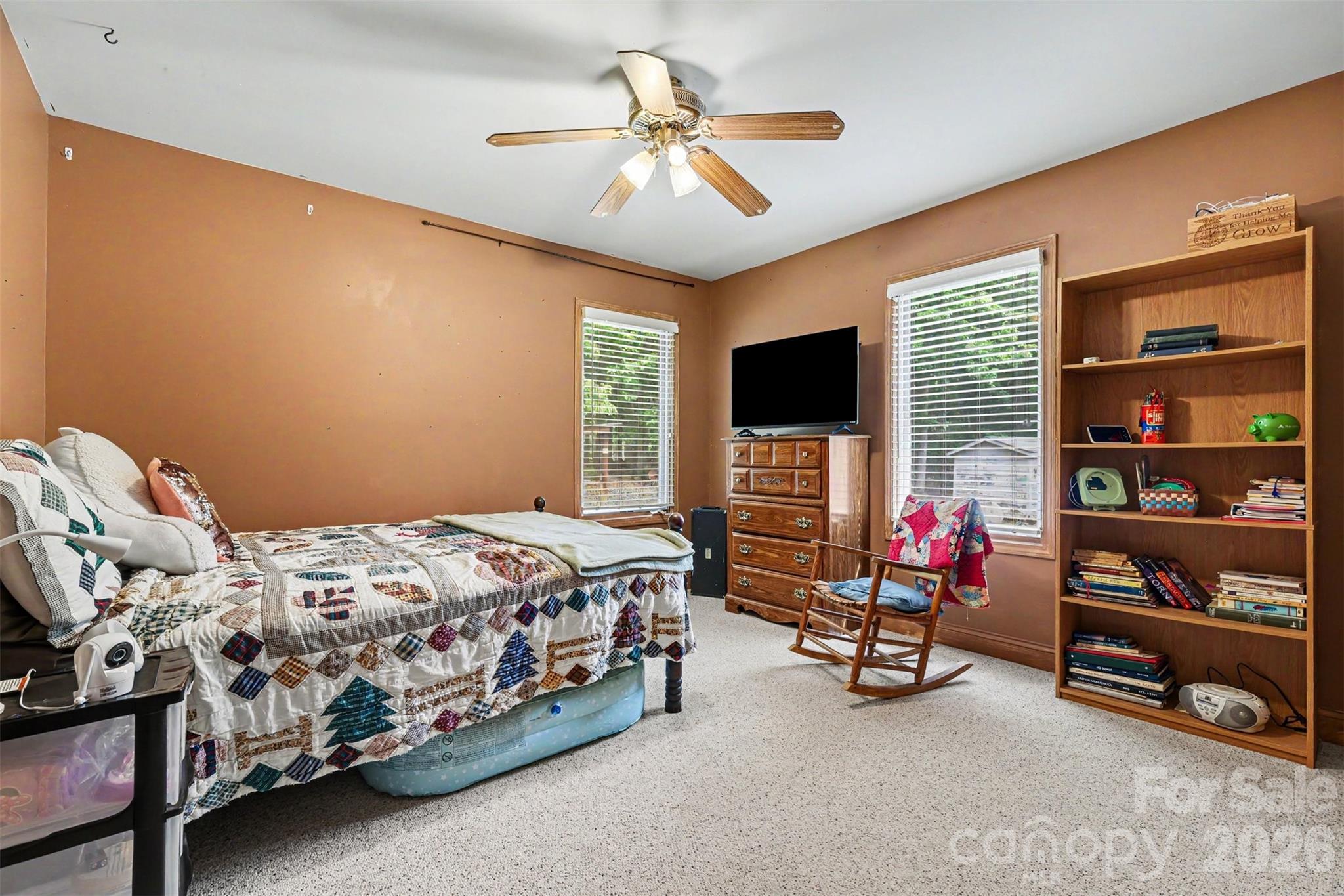 884 Beamguard Road — Clover