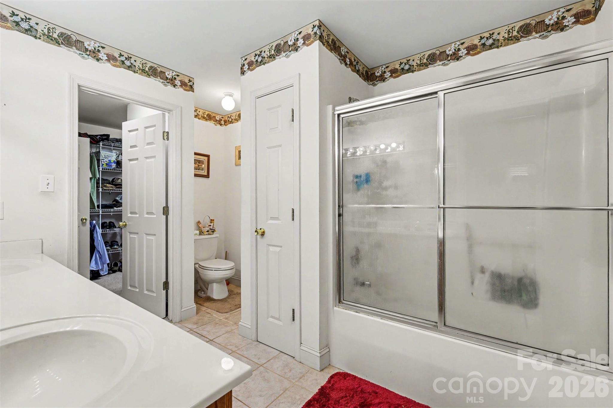 884 Beamguard Road — Clover