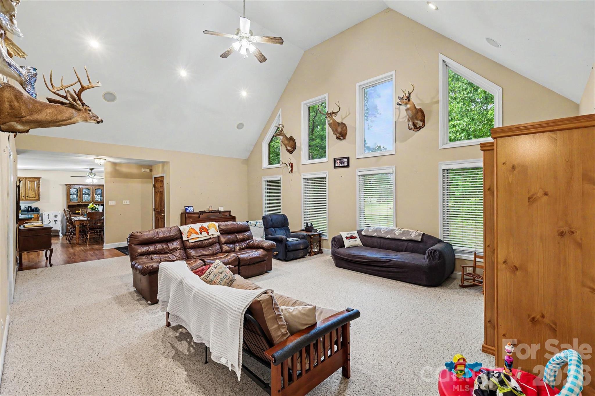 884 Beamguard Road — Clover