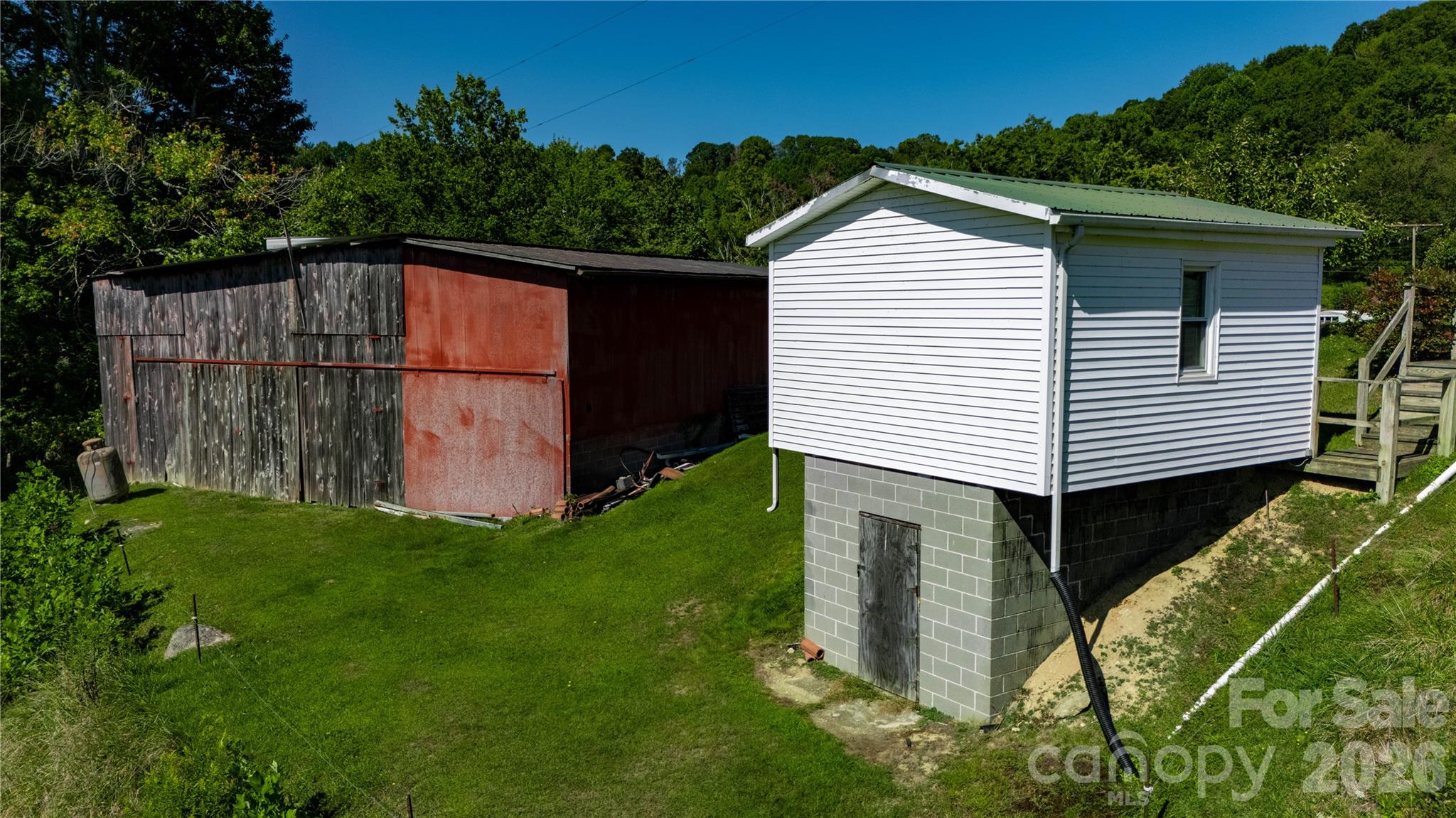580 Russ Norris Heaton Road — Elk Park