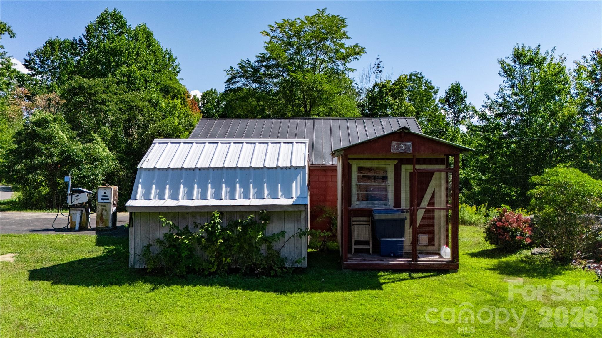580 Russ Norris Heaton Road — Elk Park