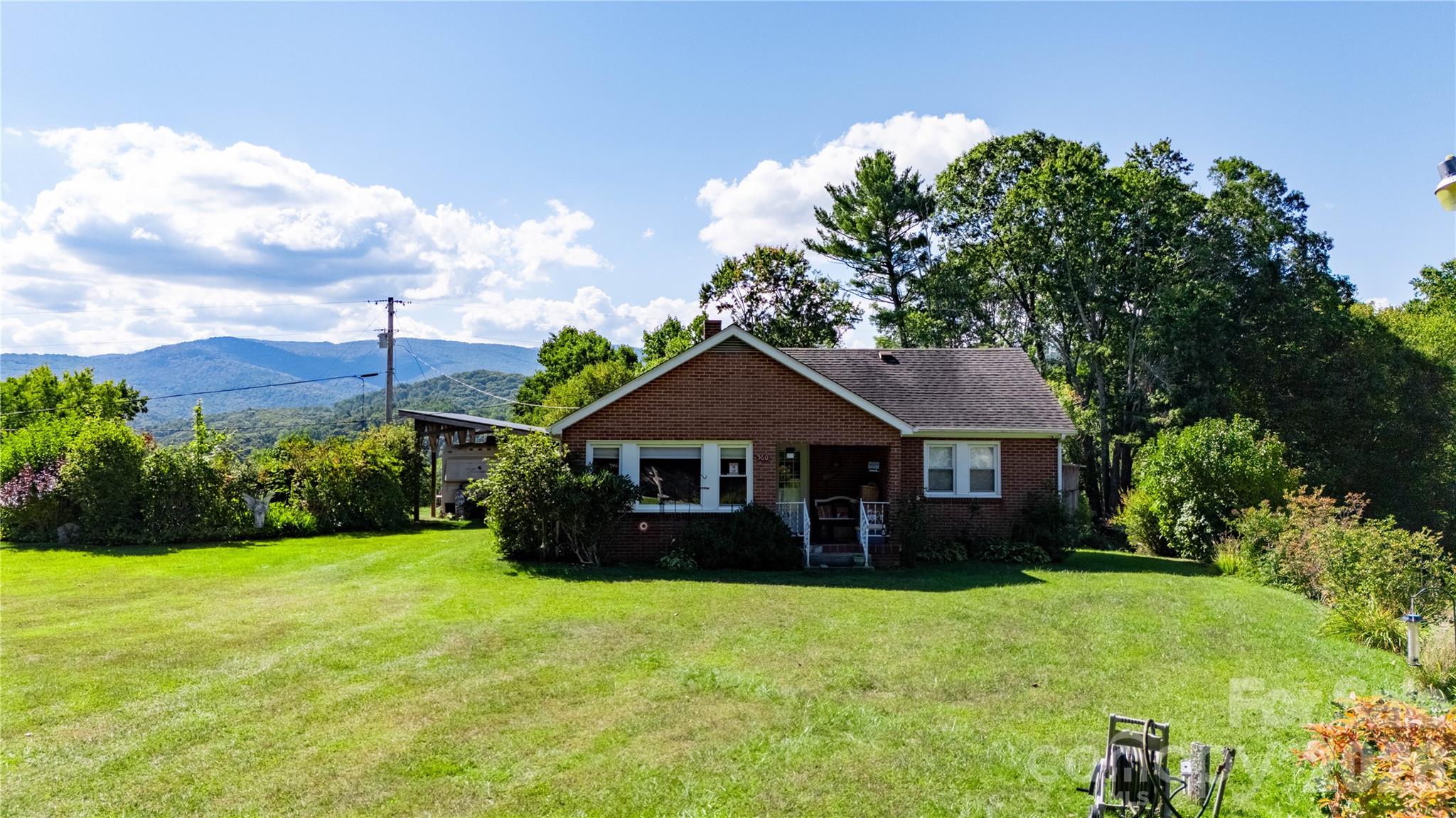 580 Russ Norris Heaton Road — Elk Park