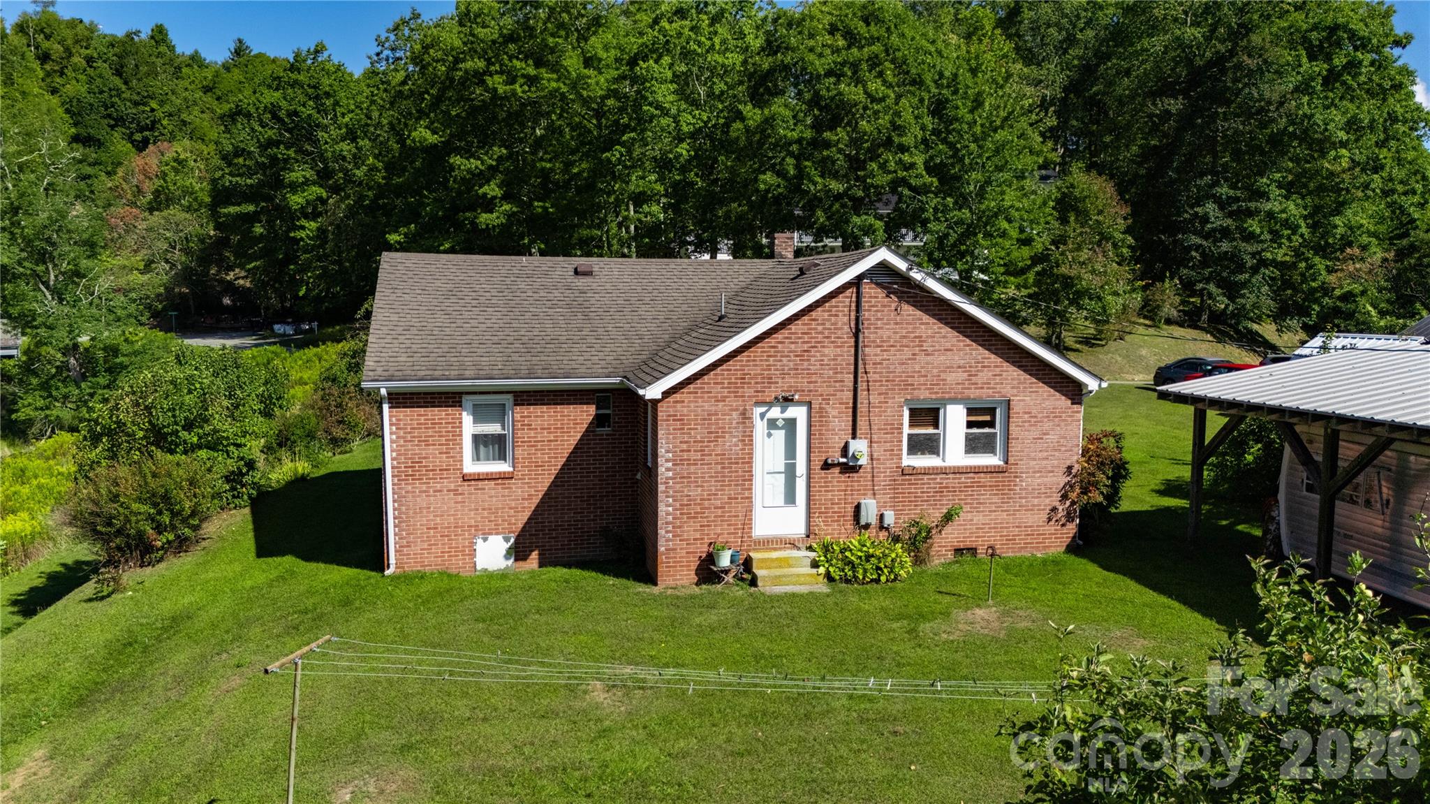 580 Russ Norris Heaton Road — Elk Park