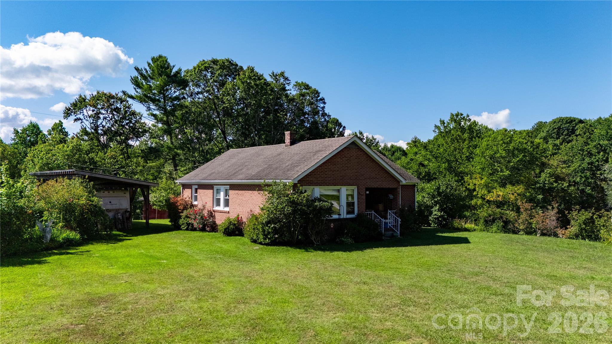 580 Russ Norris Heaton Road — Elk Park