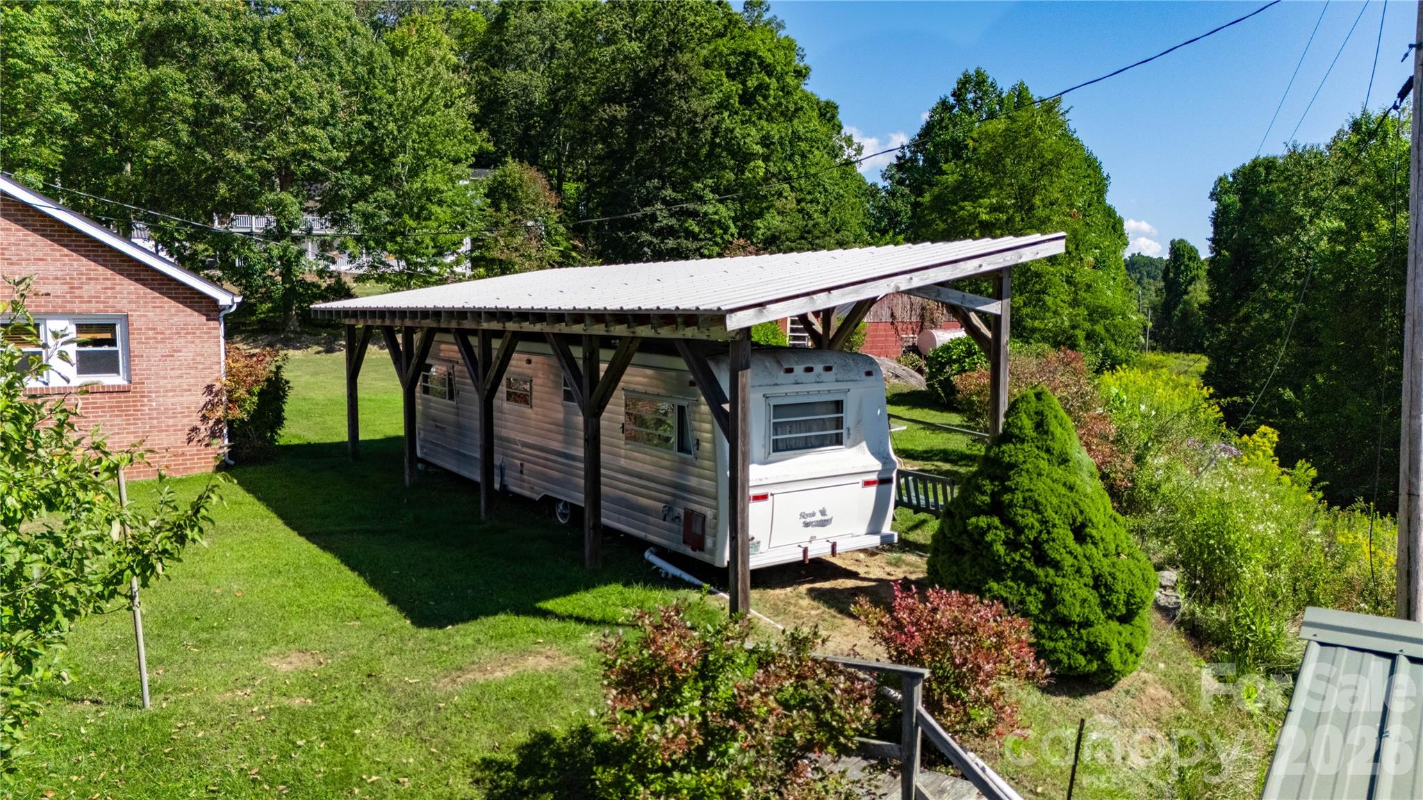 580 Russ Norris Heaton Road — Elk Park