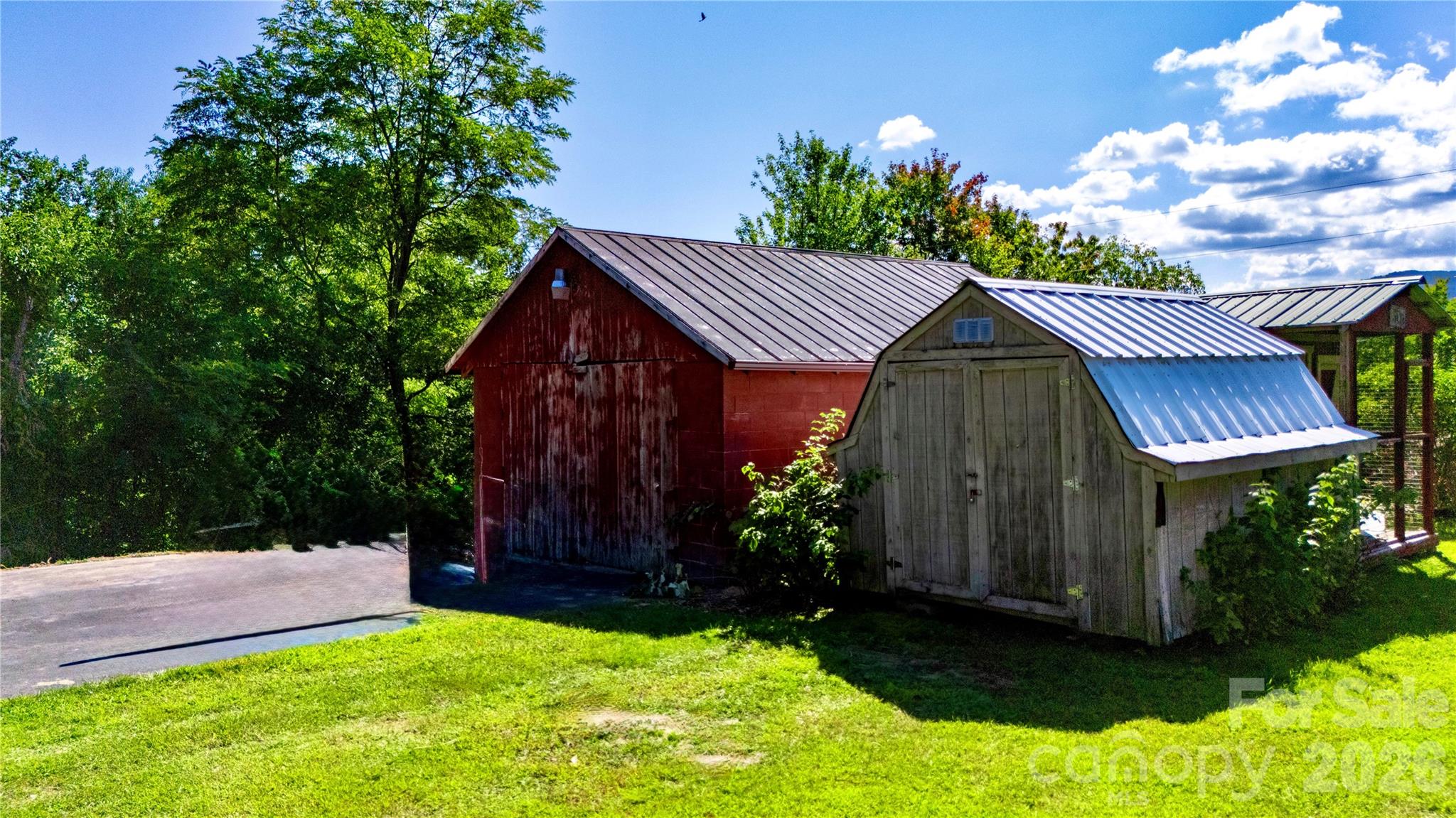 580 Russ Norris Heaton Road — Elk Park