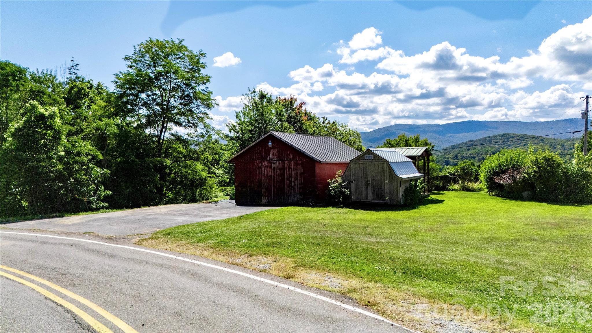 580 Russ Norris Heaton Road — Elk Park