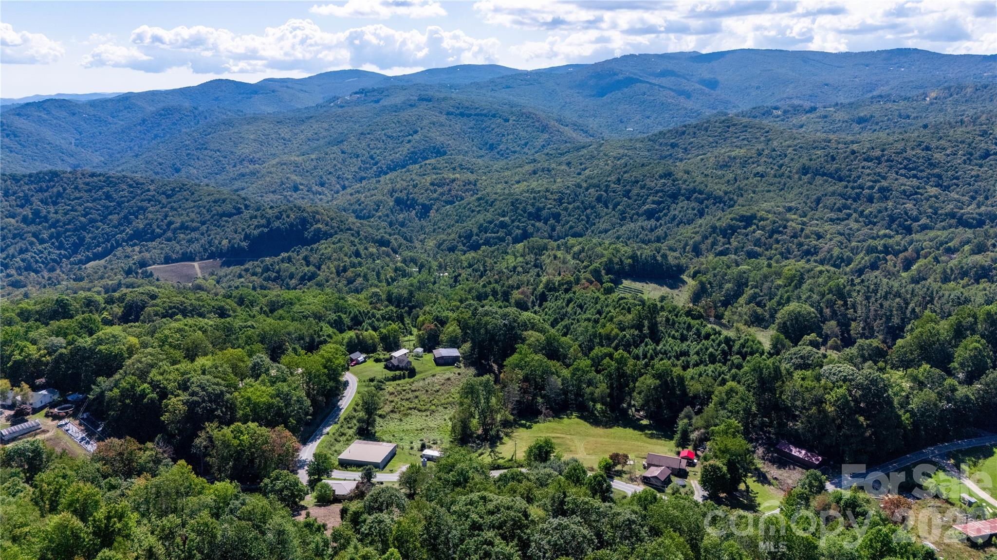 580 Russ Norris Heaton Road — Elk Park