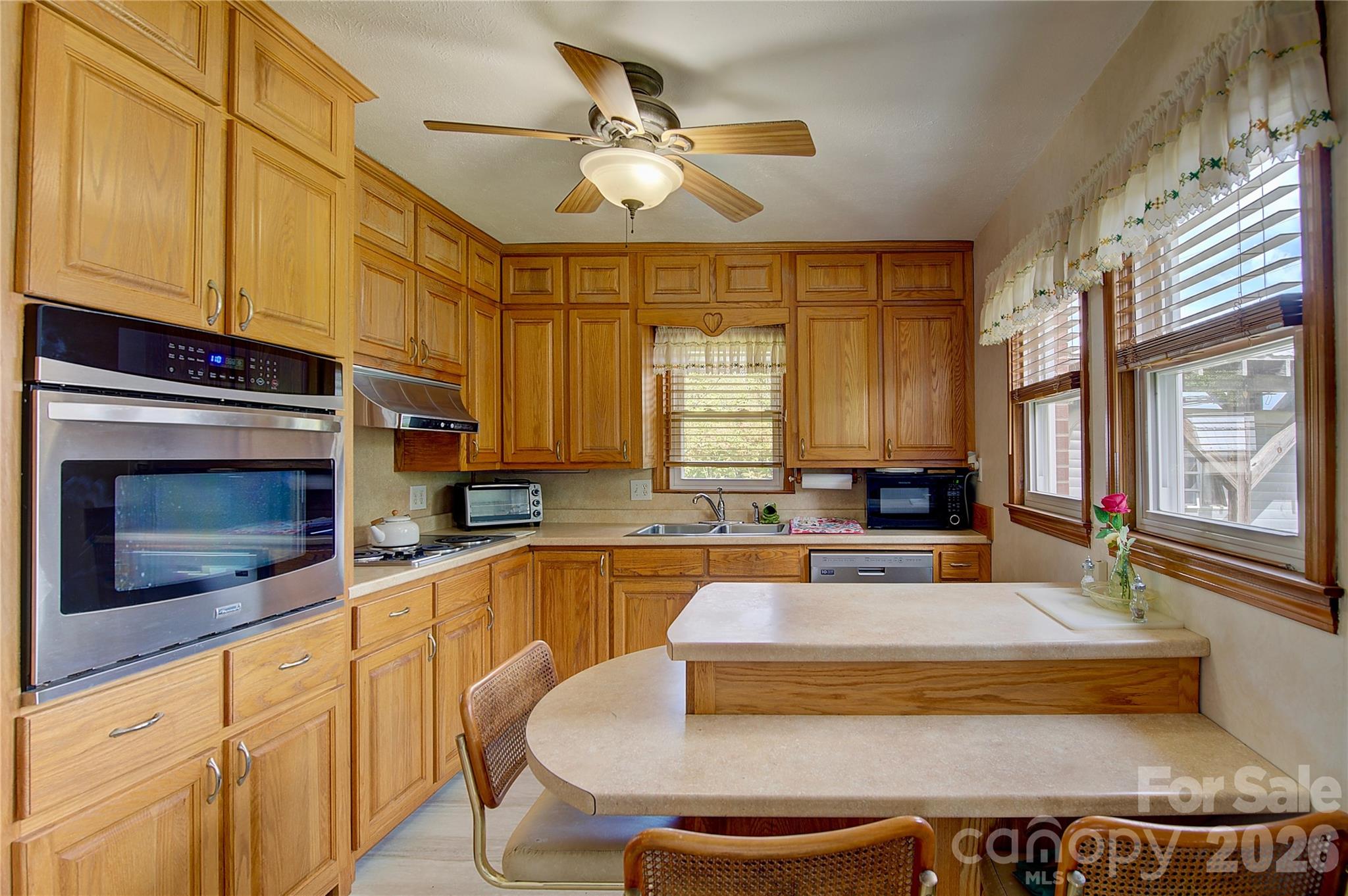 580 Russ Norris Heaton Road — Elk Park