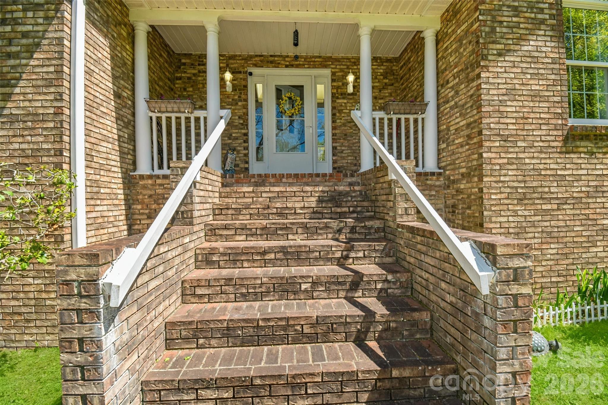 548 Thunder Road — Brevard