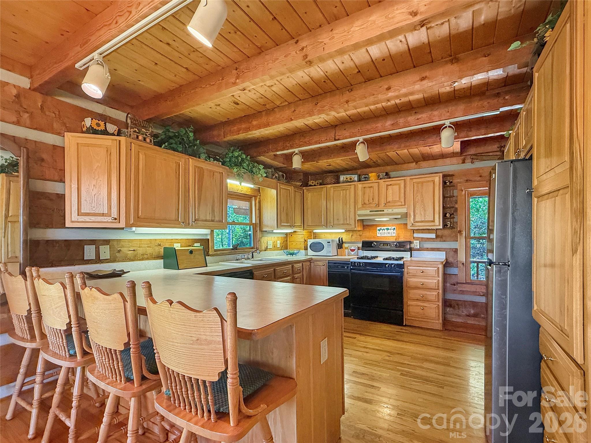 564 Nettles Ridge Road — Banner Elk