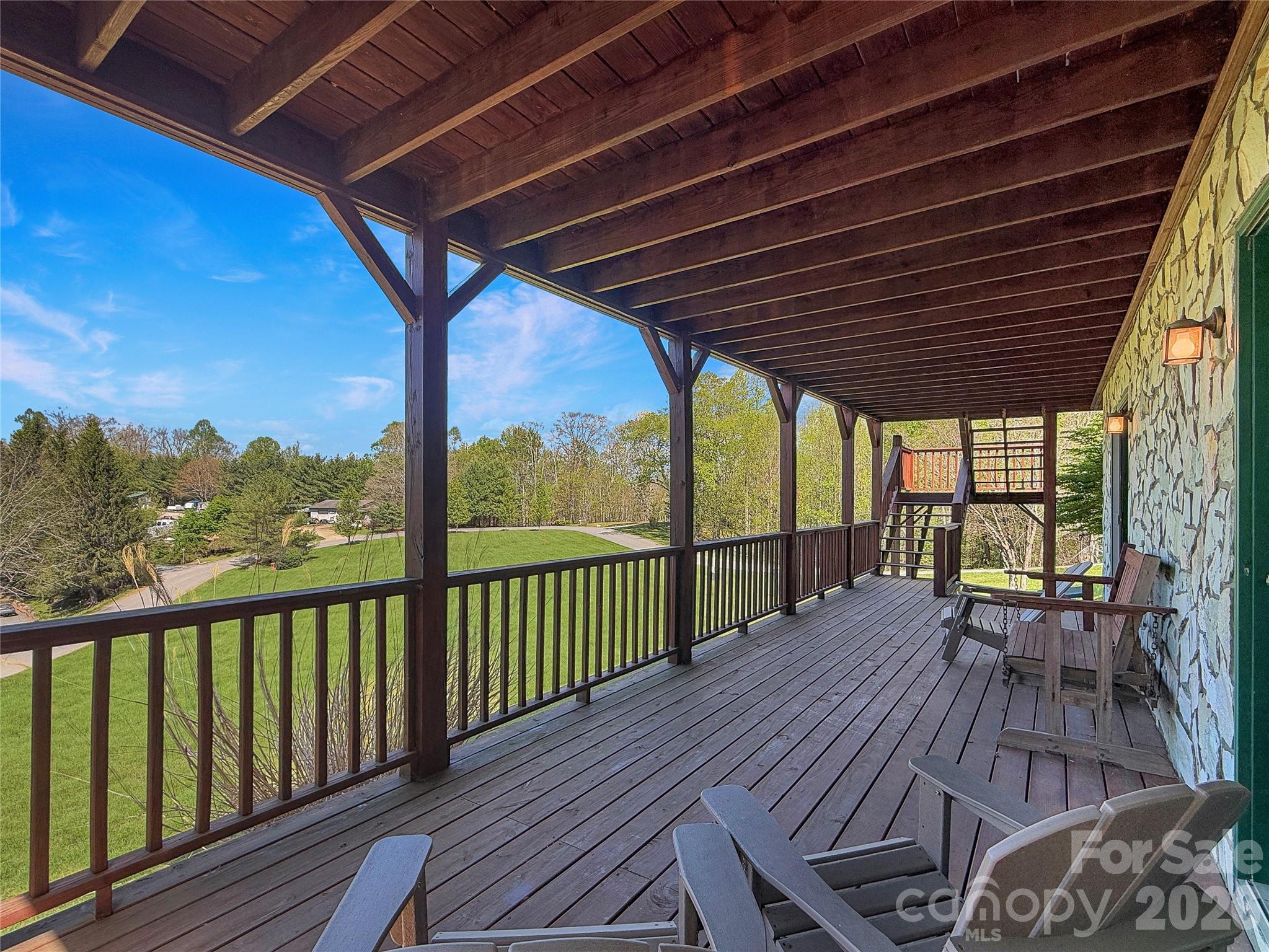 564 Nettles Ridge Road — Banner Elk