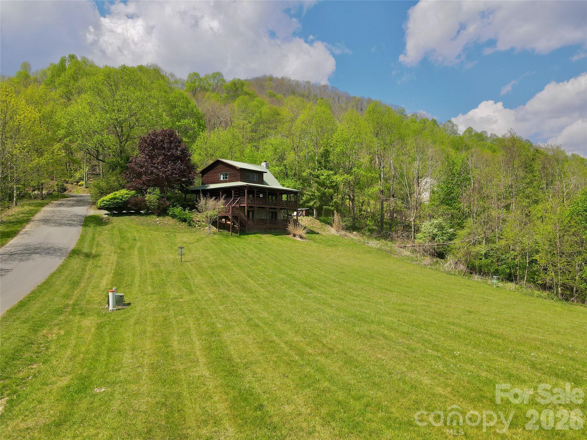 564 Nettles Ridge Road — Banner Elk
