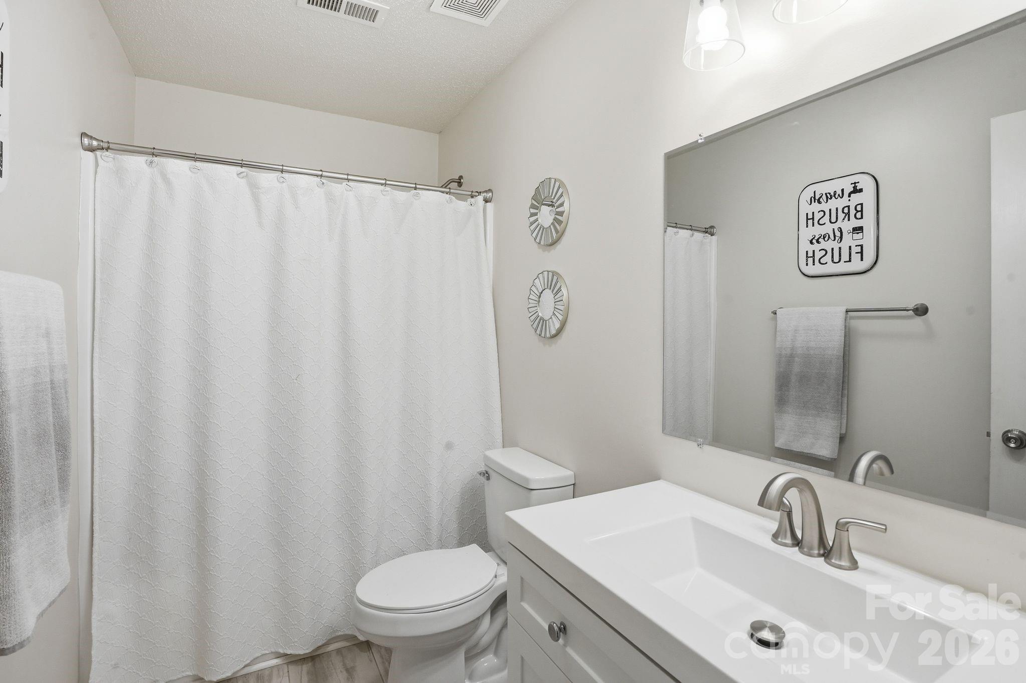 2073 Highway 557 Highway — Clover