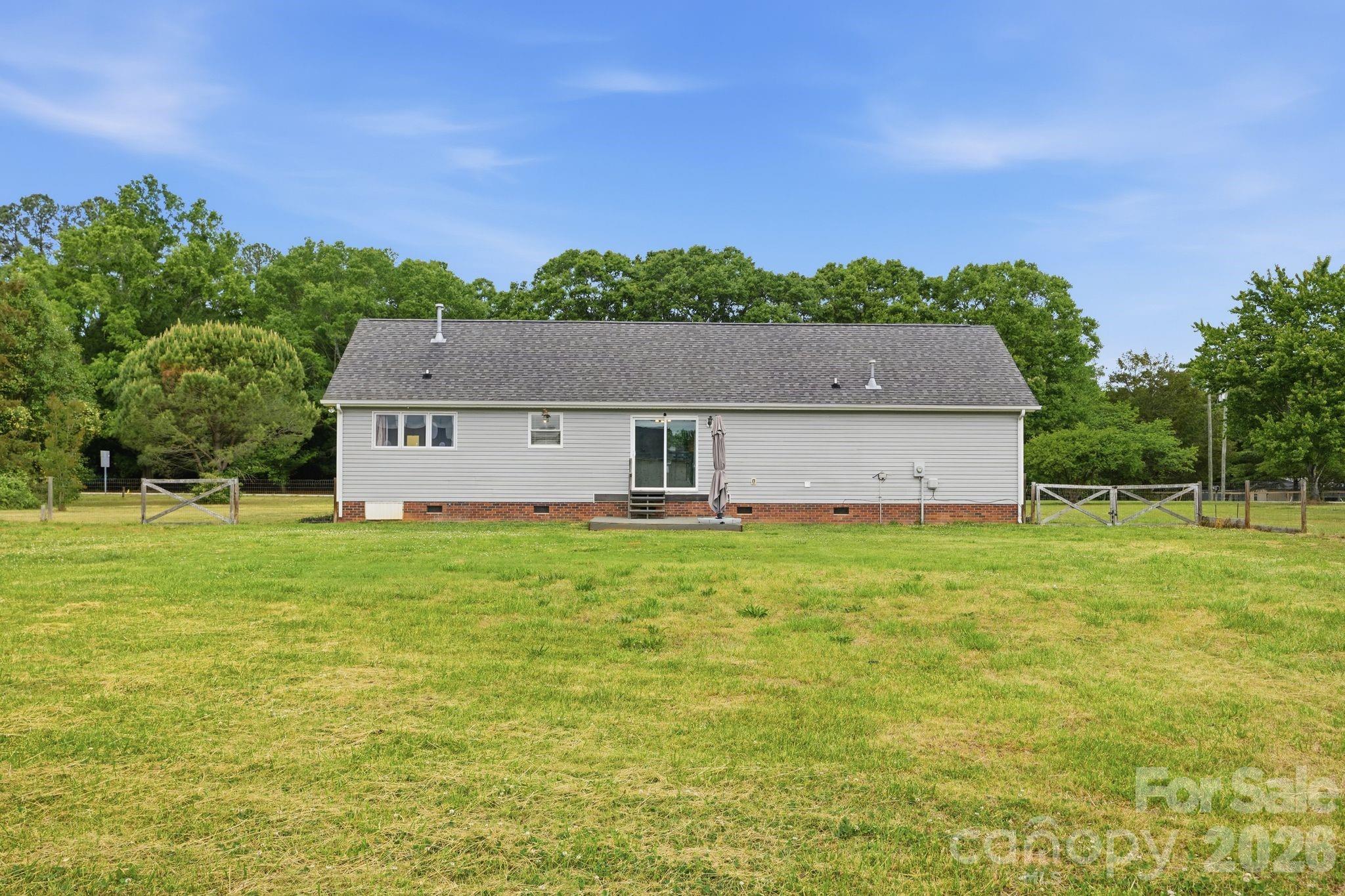 2073 Highway 557 Highway — Clover