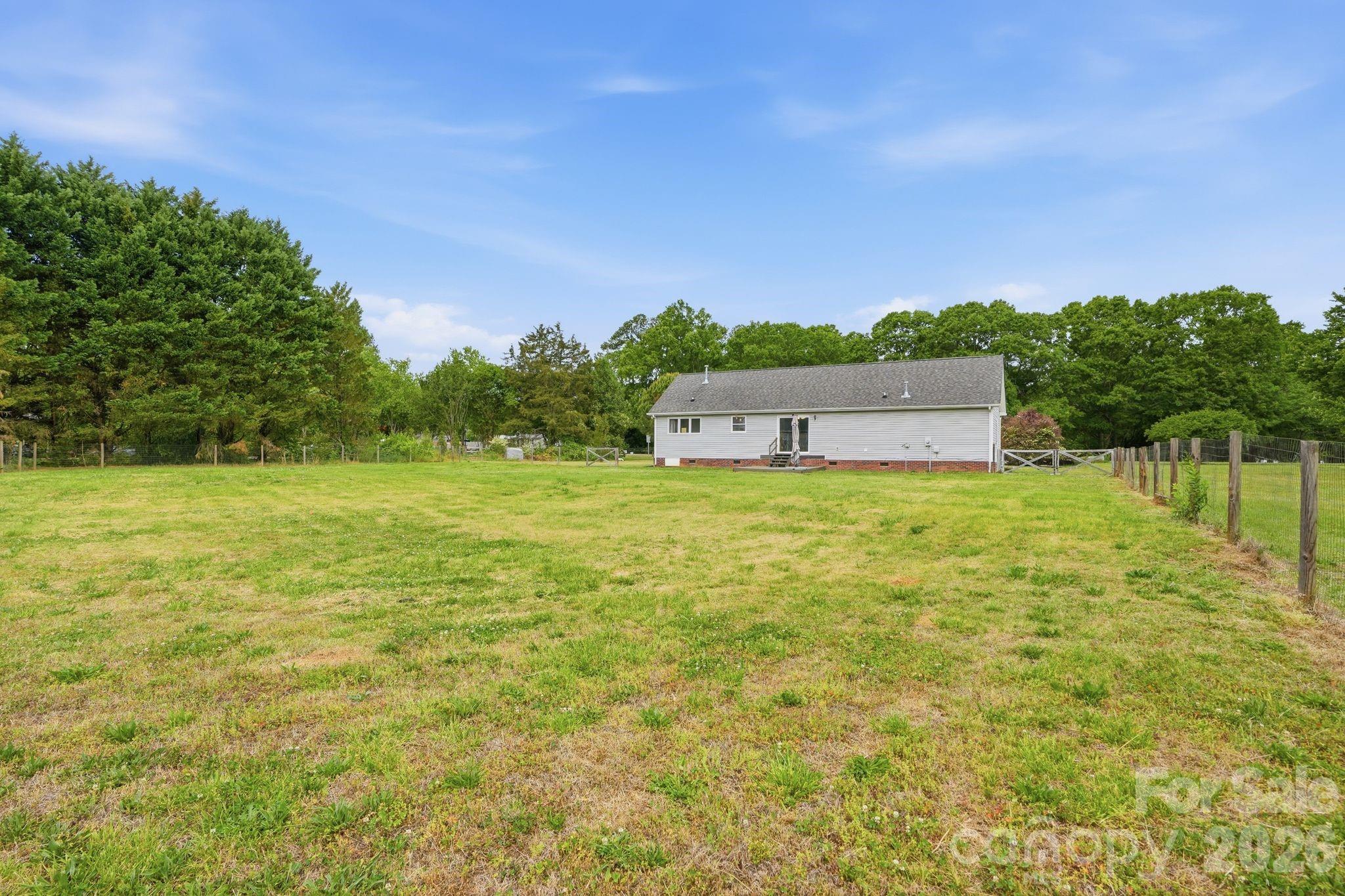 2073 Highway 557 Highway — Clover