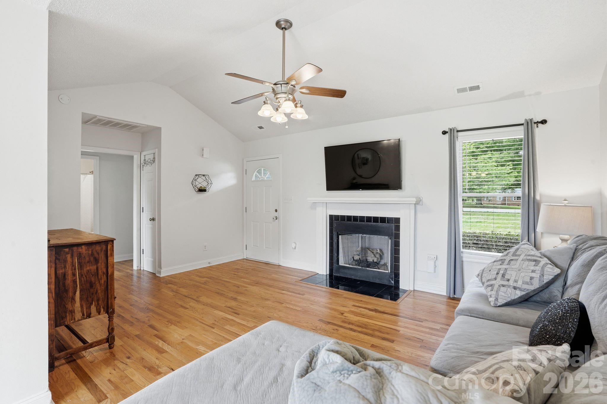 2073 Highway 557 Highway — Clover