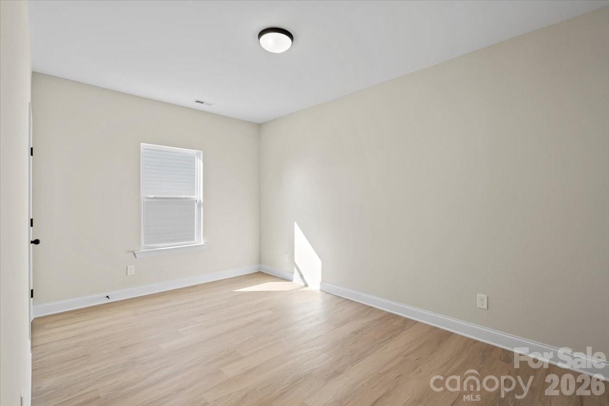 1562 7th Avenue Drive SW — Hickory