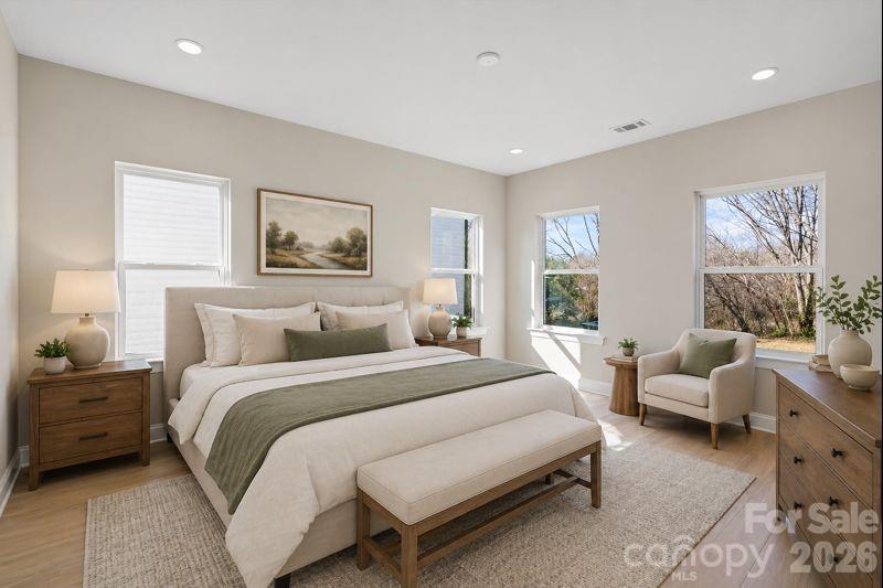 1562 7th Avenue Drive SW — Hickory