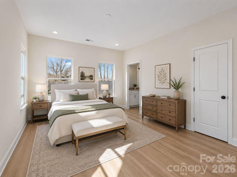 1562 7th Avenue Drive SW — Hickory