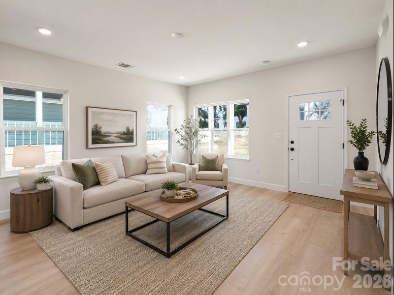 1562 7th Avenue Drive SW — Hickory