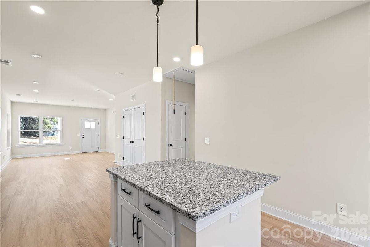 1562 7th Avenue Drive SW — Hickory