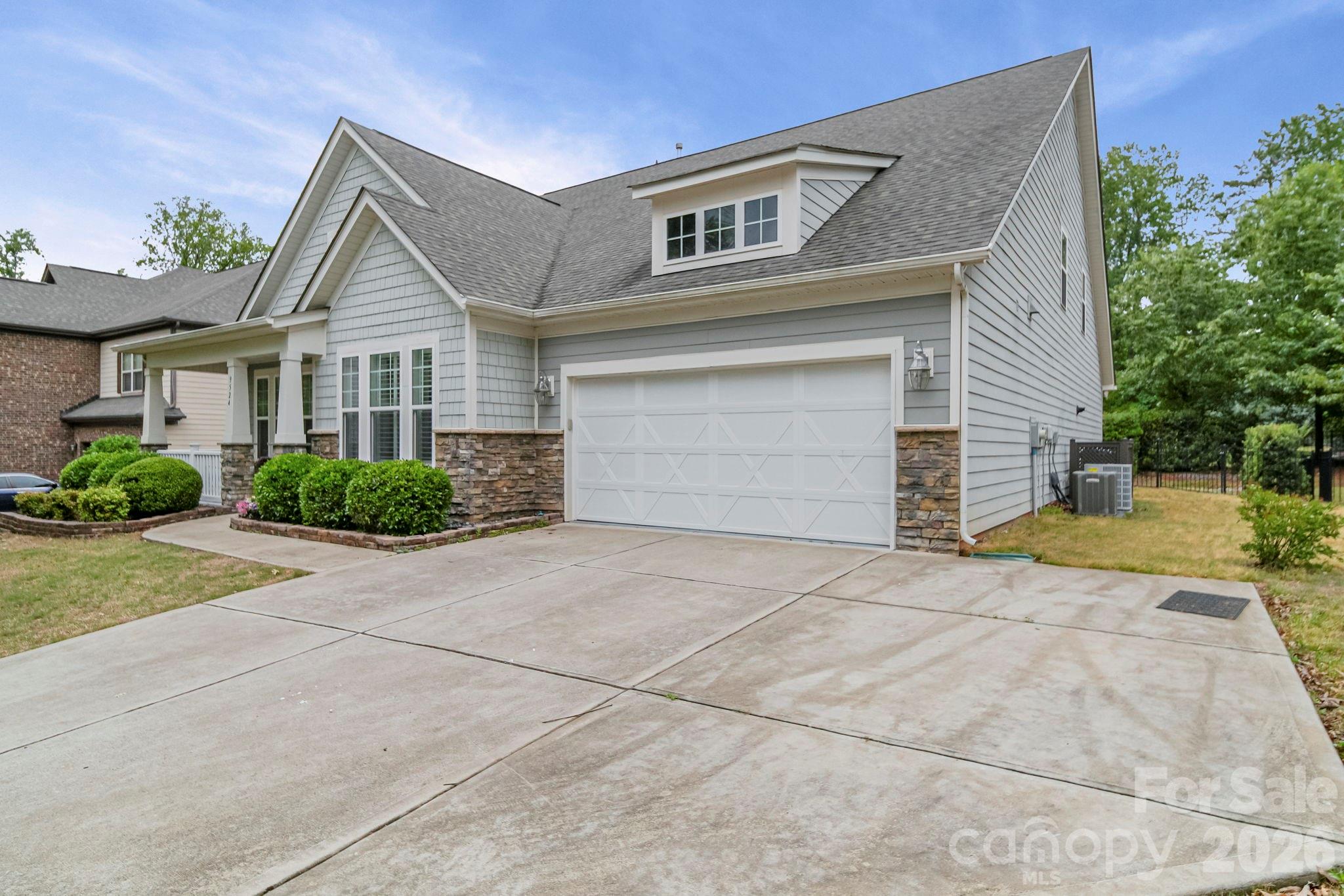 9524 Hightower Oak Street — Huntersville