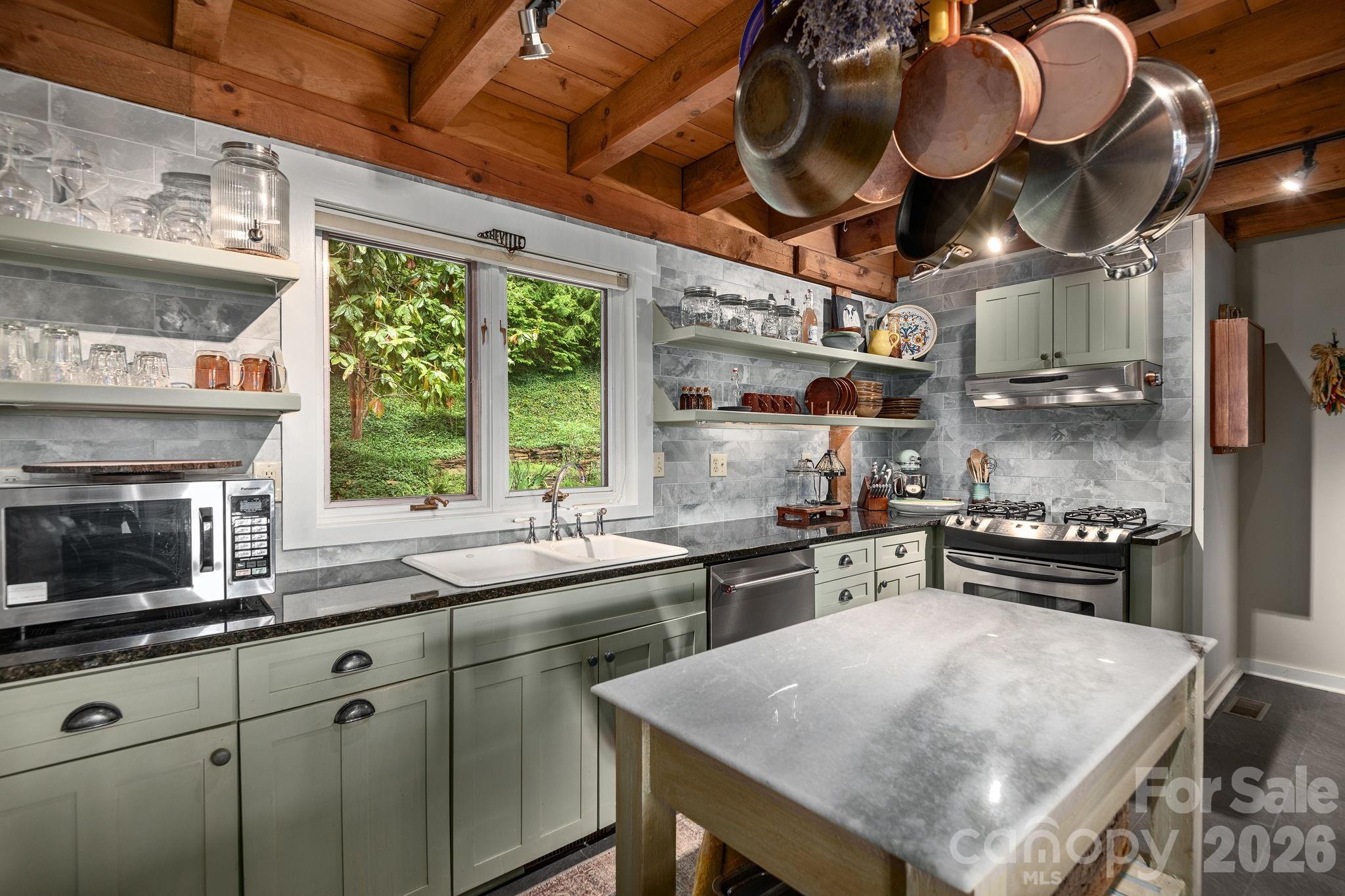 107 Buffalo Trail — Asheville