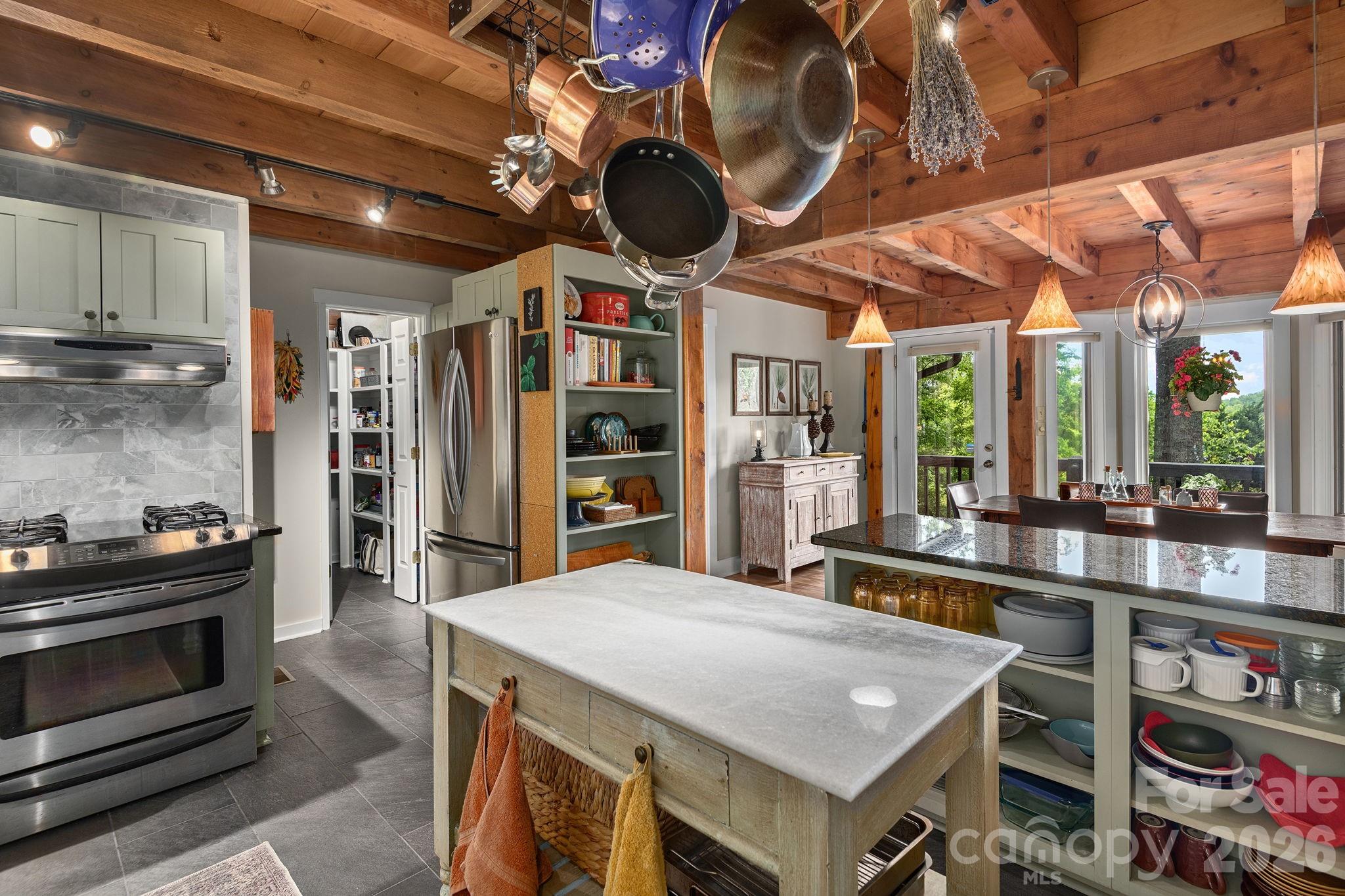 107 Buffalo Trail — Asheville